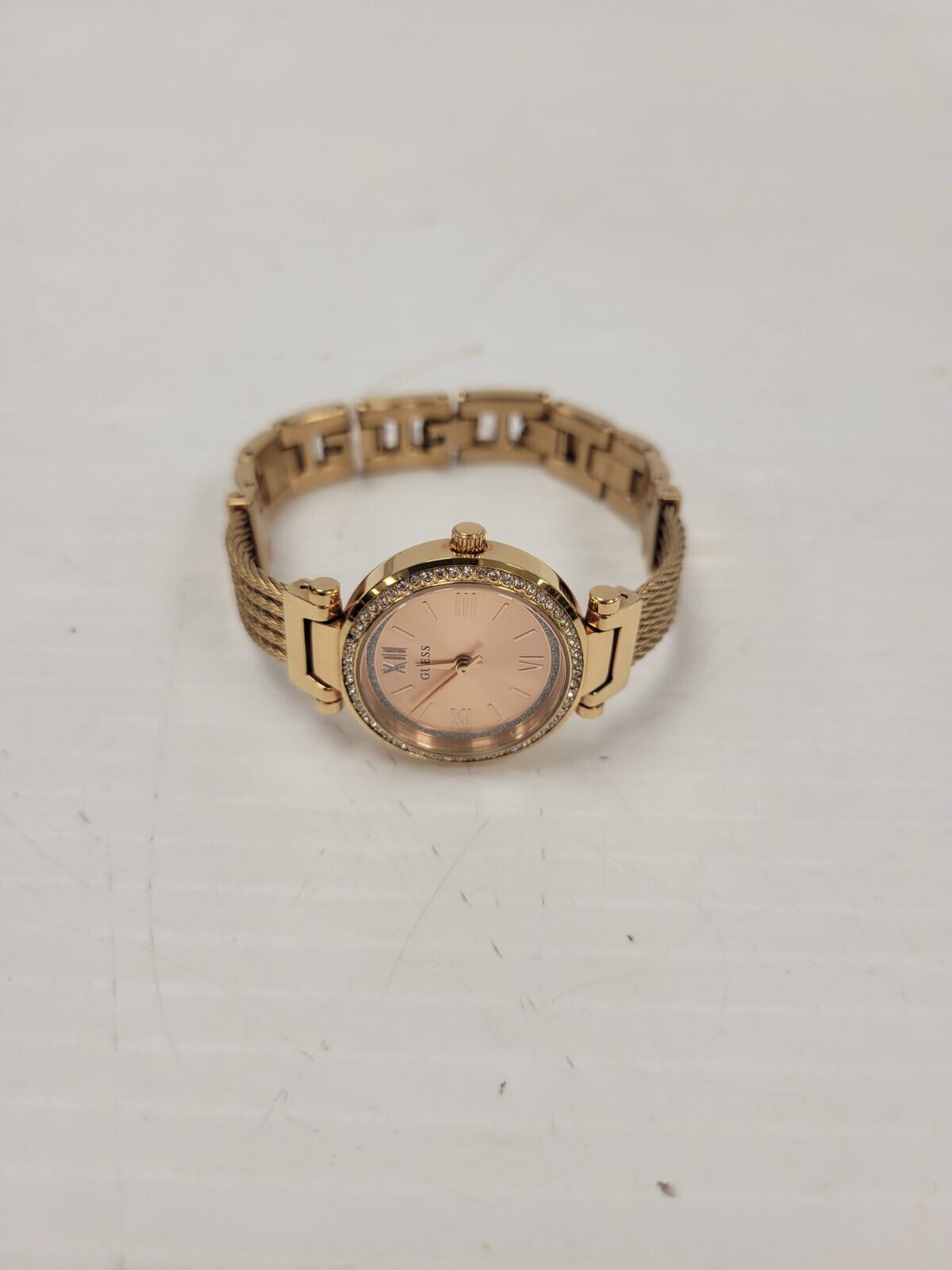 Guess Women's Fashion Watch - Stylish Analog Wristwatch for Ladies, Perfect for Everyday Wear, Office & Casual Outfits