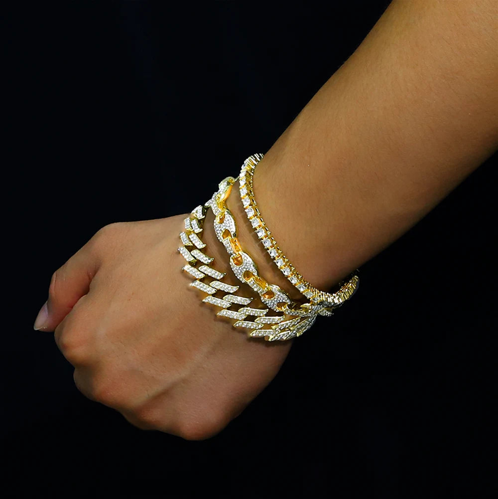 Elegant Luxury Bracelet for Women - Gold & Silver Fashion Jewelry - Perfect for Parties, Weddings & Everyday Wear