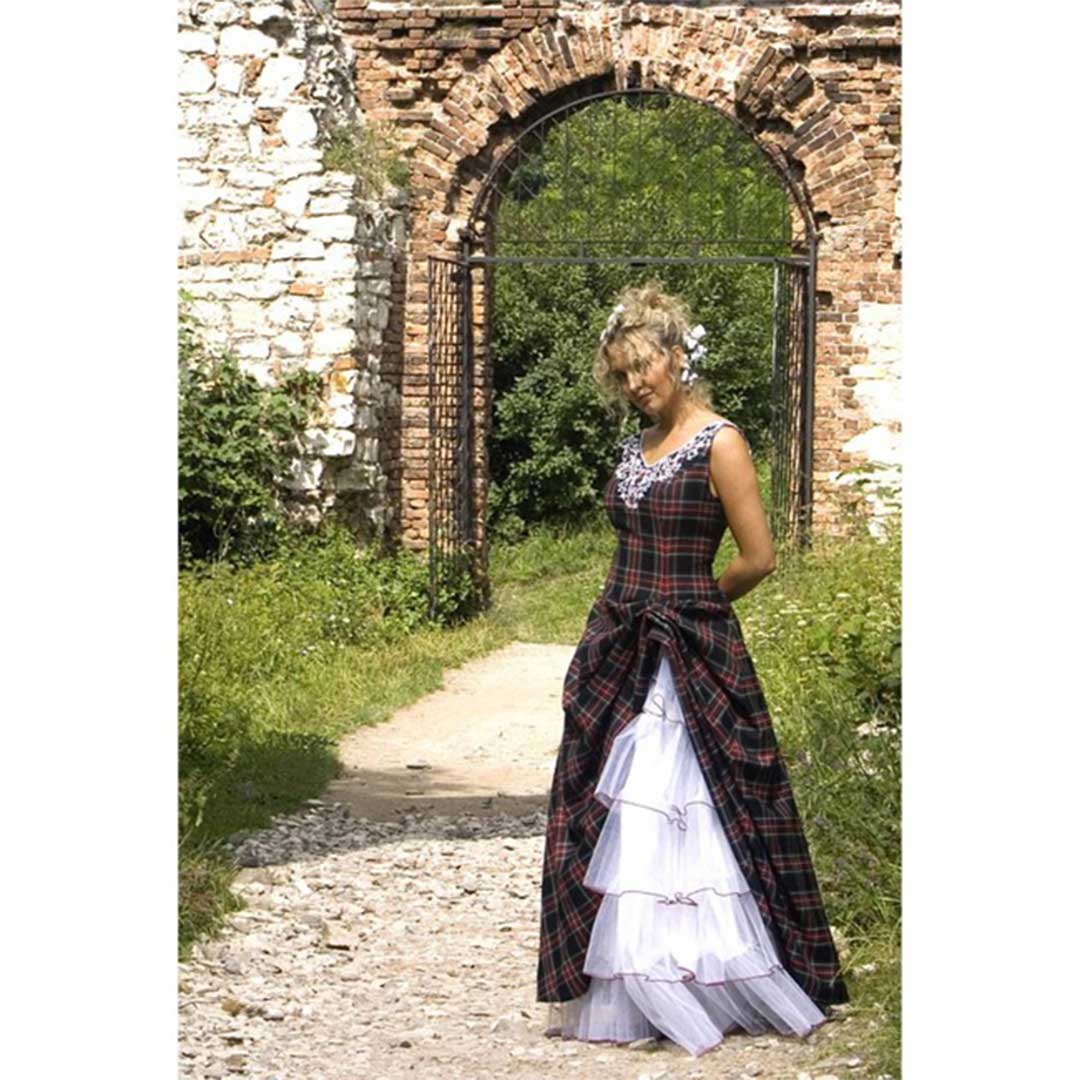 Elegant Abigail Tartan Wedding Dress for Brides – Perfect for Vintage, Celtic, and Scottish-Themed Weddings