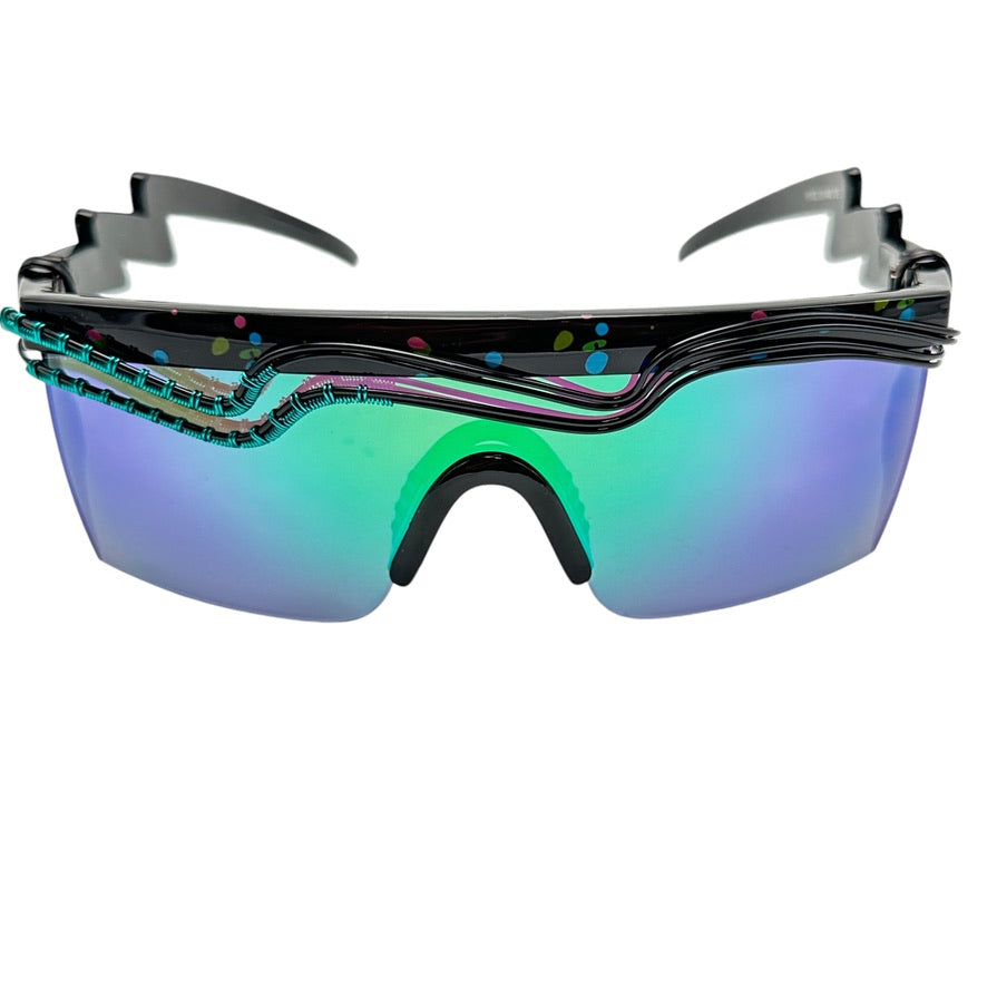 NEW WAVES Shield - Lightweight & Durable Protective Gear for Sports, Outdoor Activities & Safety - Perfect for Cycling, Motorcycling & Extreme Sports