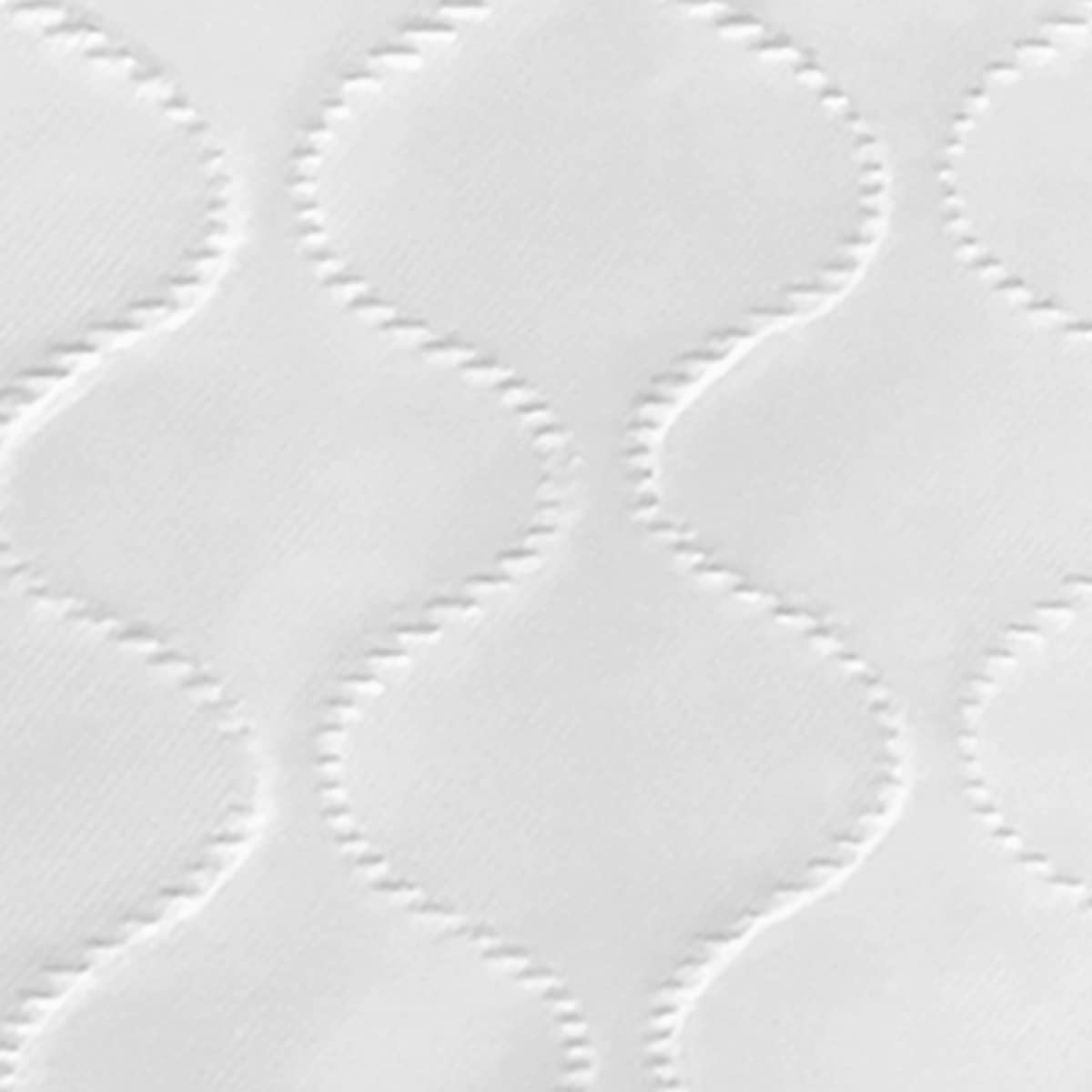Deluxe Elastic Edged Flannel Backed Vinyl Fitted Table Cover - Quilted White Pattern - Small Round/Oblong/Oval (Fits 40