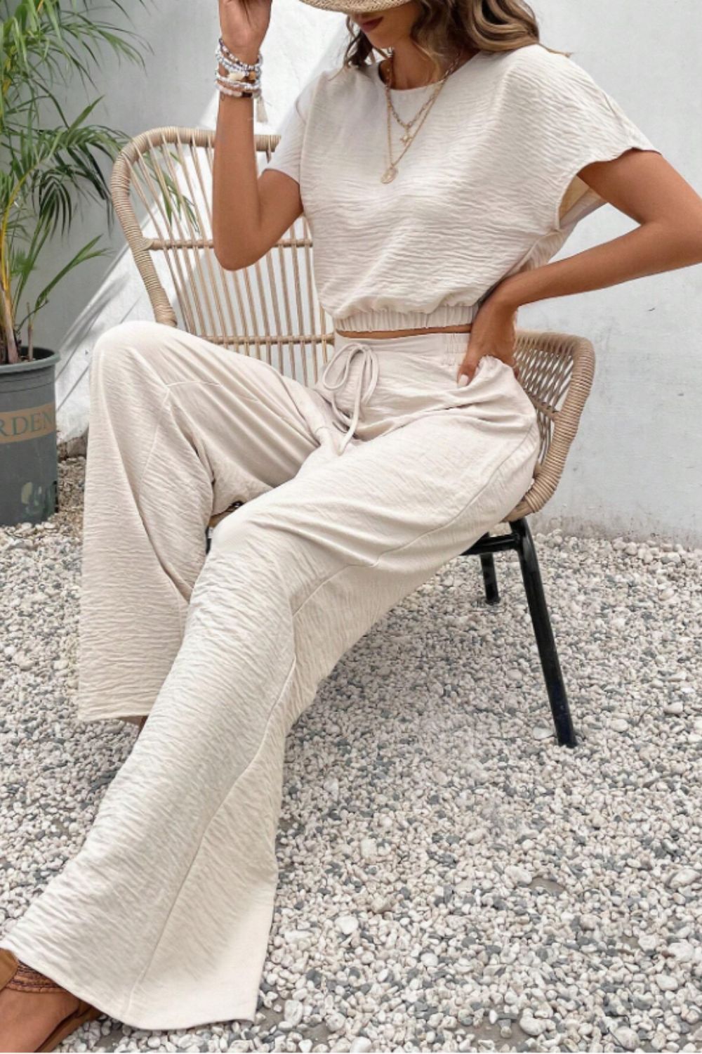 Women's Round Neck Short Sleeve T-Shirt & Resort Lounge Pants Set - Casual Summer Outfit for Beach Vacation, Yoga, and Home Relaxation