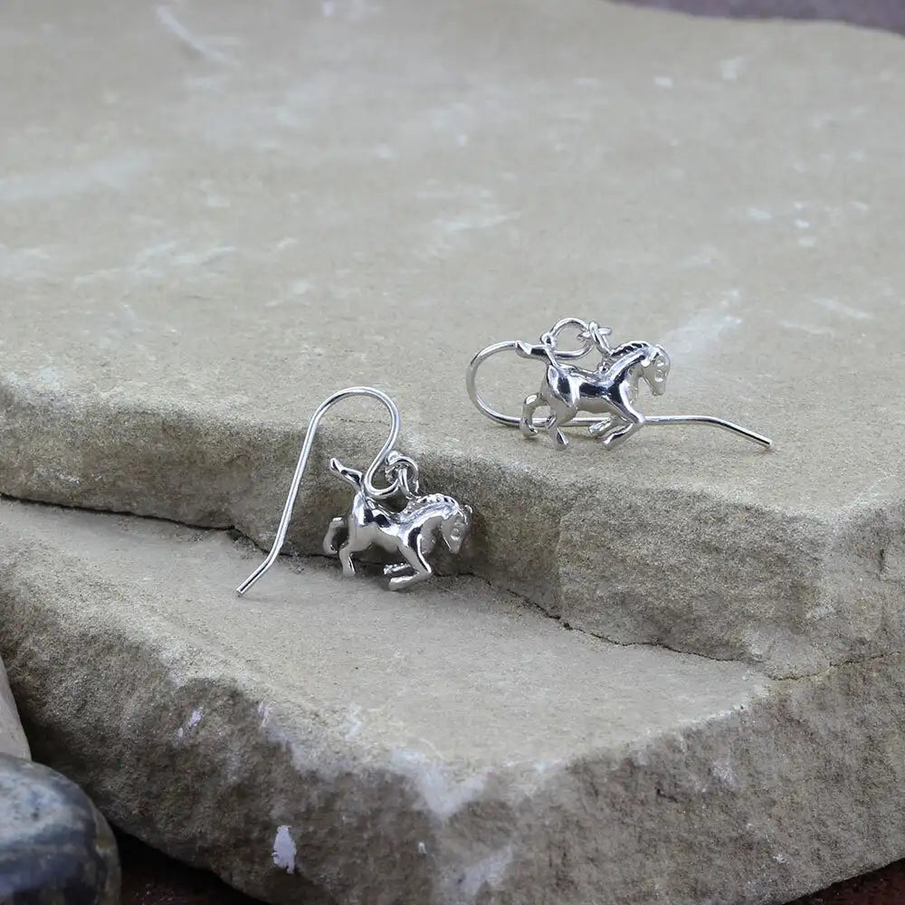 Prancing Horse Stud Earrings for Women - Elegant Horse Design Jewelry Gift for Equestrian Lovers | Perfect for Horse Riding, Western Fashion & Everyday Wear