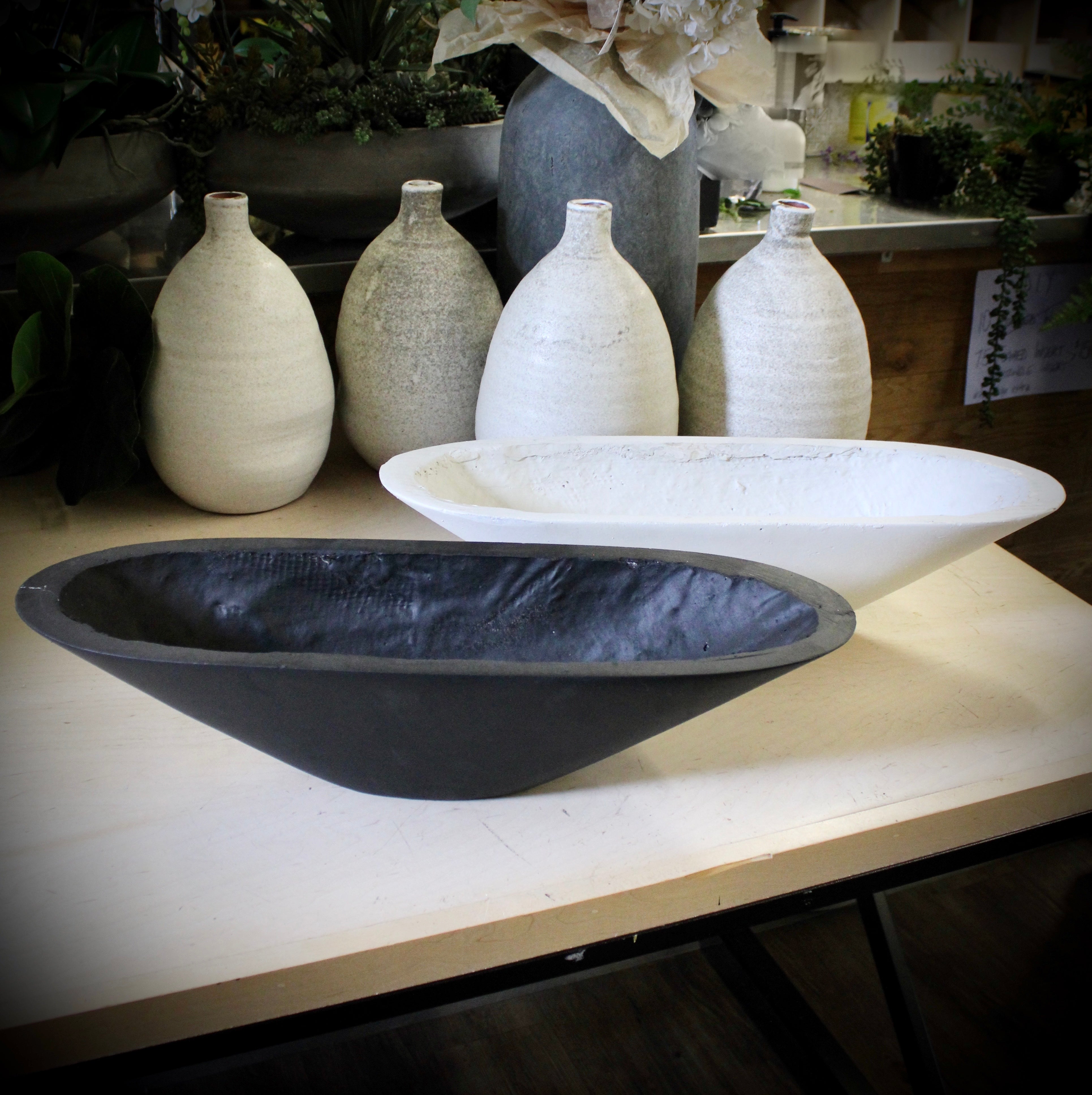 Elegant Cream & Black Oval Bowls - Stylish Serving Dishes for Salads, Snacks & Desserts - Perfect for Dining, Entertaining & Home Decor