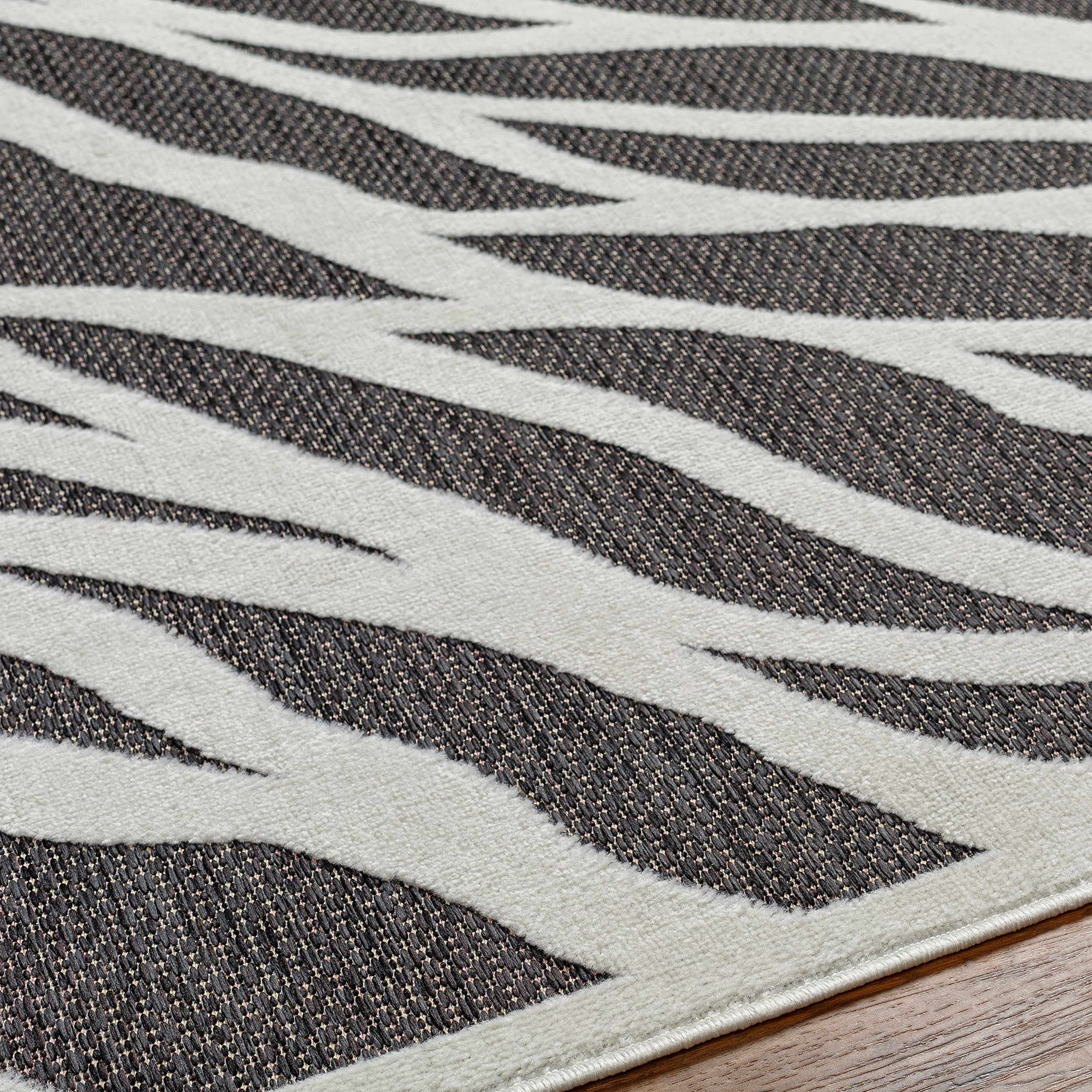 Hauteloom Astra Indoor Outdoor Area Rug - Gray - 7'10