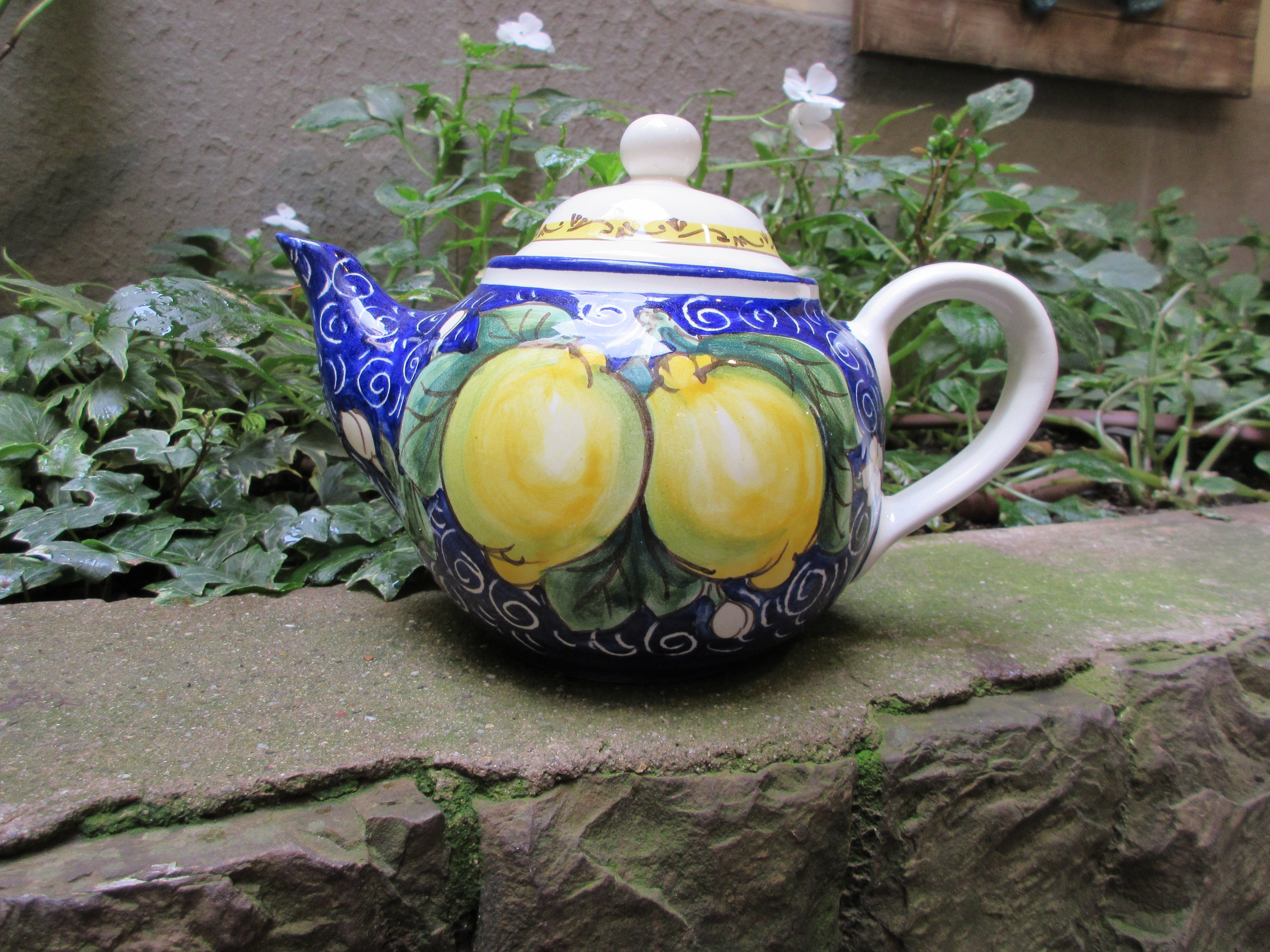 Ceramic Teapot for Loose Leaf Tea - Elegant & Durable Handcrafted Teapot for Home, Office, or Gift - Perfect for Tea Lovers & Afternoon Tea Parties