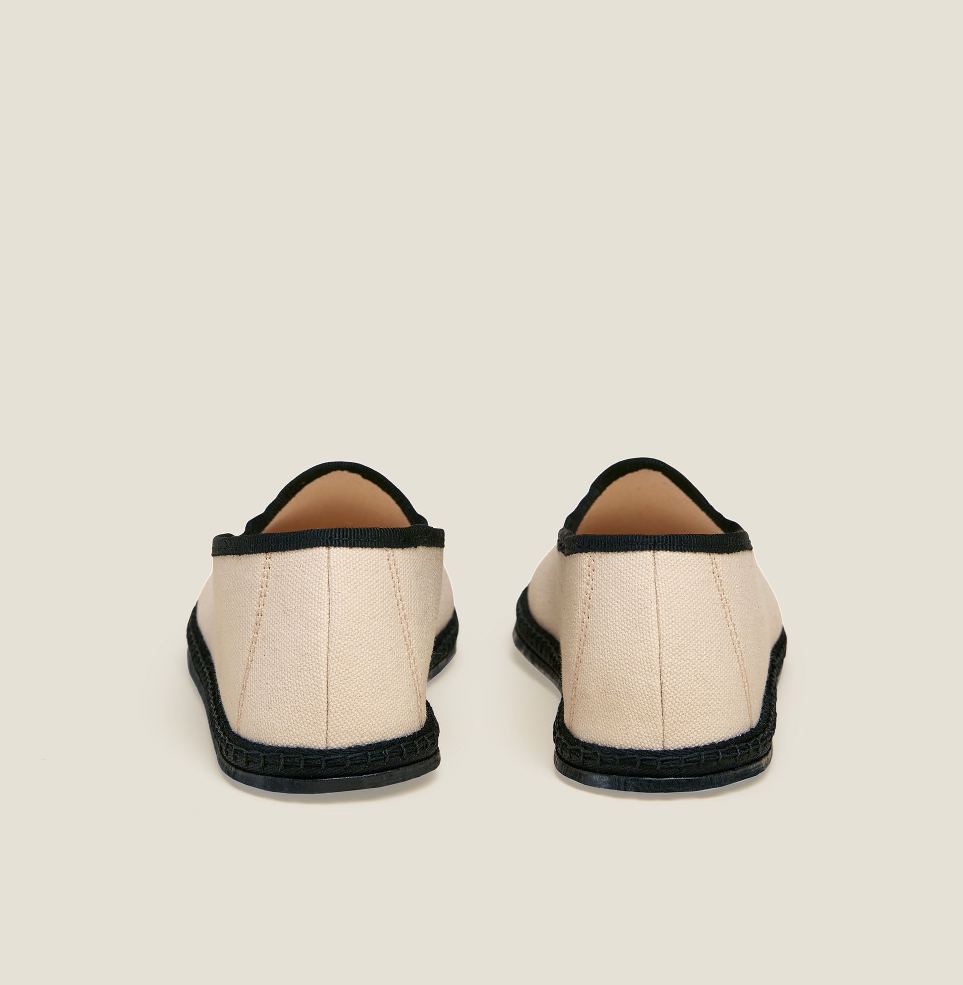 Comfortable Resort Shoes for Women & Men - Lightweight & Breathable Beach Sandals - Perfect for Vacation, Travel, and Poolside Relaxation