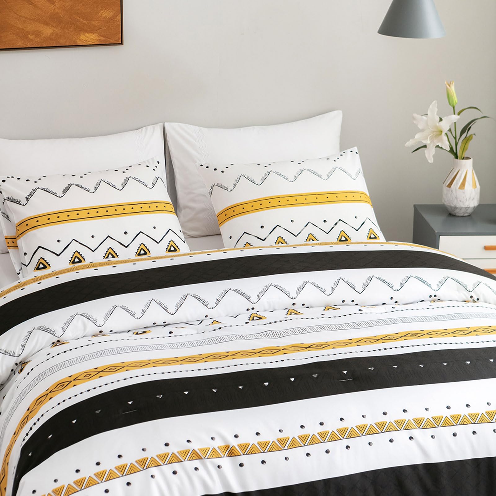 EAVD Modern Geometric Comforter Set Twin XL - Soft Microfiber Black & Yellow Reversible Bedding - All-Season Lightweight Comforter with 2 Pillowcases - Perfect for Kids, Teens & Guest Rooms - Geometric Pattern Home Decor for Modern Bedrooms