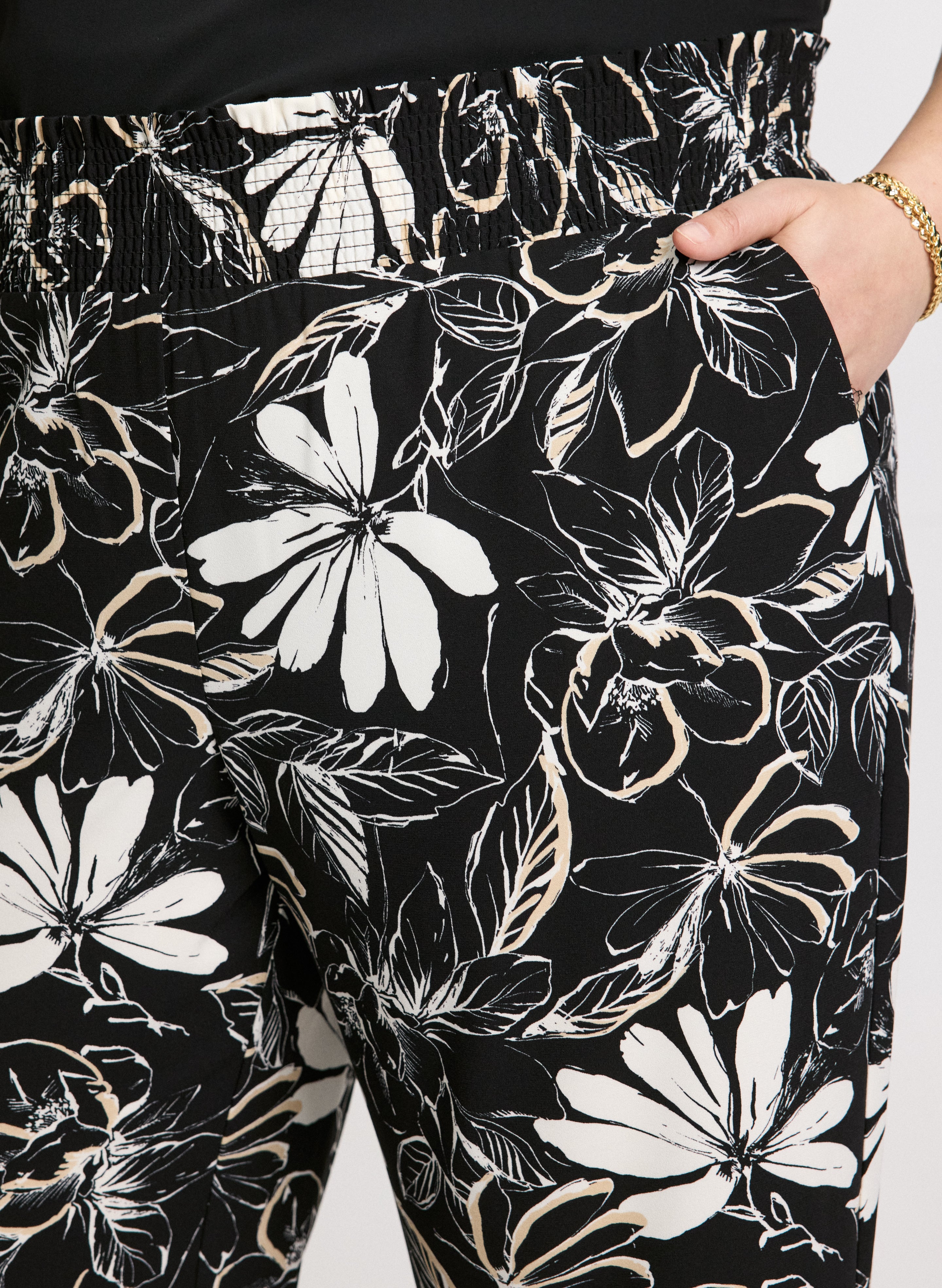 Floral Print Crepe Wide Leg Pants for Women - Boho Chic Lounge Pants for Casual Outings & Summer Vacations