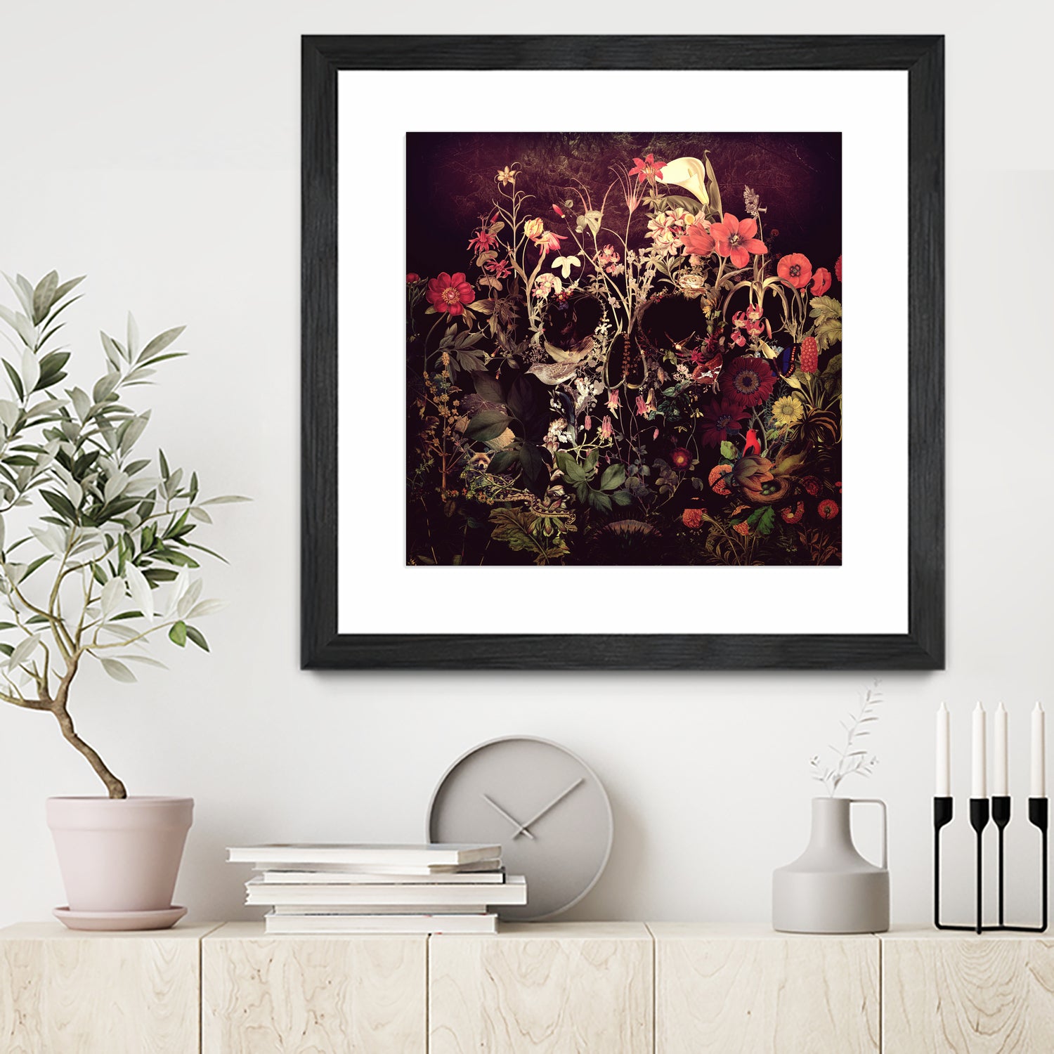 Bloom Skull - Unique Gothic Home Decor for Halloween, Dark Aesthetic Room Accessories, Perfect for Spooky Parties & Gothic Themed Events