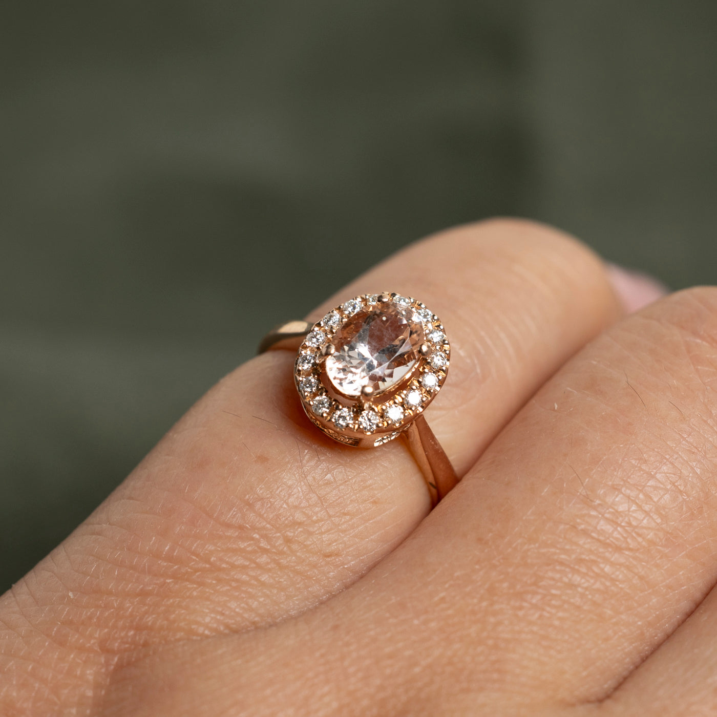 Oval Cut Morganite & Diamond Halo Engagement Ring 0.71ct 0.14ctw Size 3.25 - Rose Gold Wedding Band for Women, Perfect for Proposals, Anniversaries & Bridal Jewelry Gifts