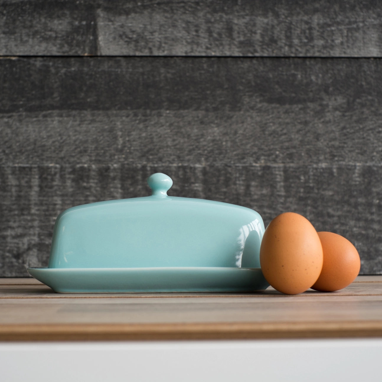 Now Designs Butter Dish Collection - Elegant Ceramic Butter Keeper with Lid for Fresh Butter Storage - Perfect for Kitchen, Dining Table, and Breakfast Buffet