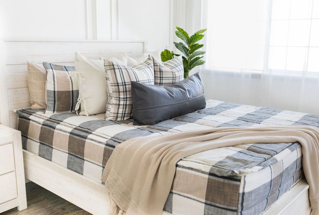 Ava Throw - Soft & Cozy Knit Blanket for Home, Office, or Travel - Perfect for Couch, Bed, and Outdoor Use