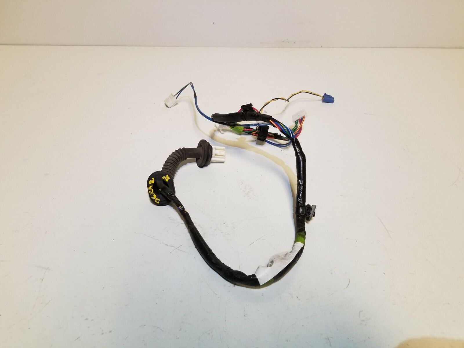 04 05 06 Scion XA Left Rear Driver Side Door Wiring Harness OEM Replacement - Perfect for DIY Car Repairs & Electrical System Maintenance