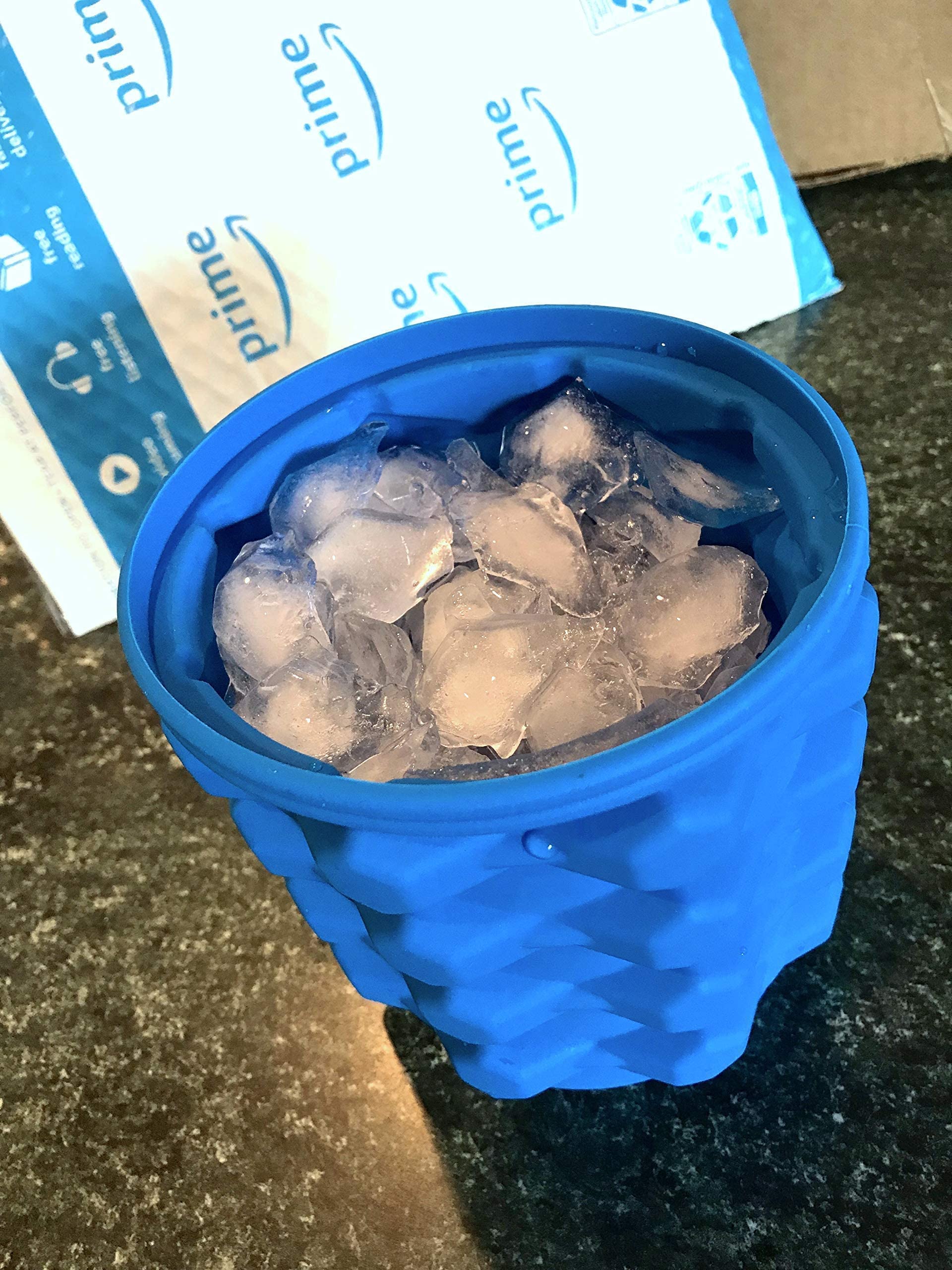 Premium Silicone Ice Cube Tray - Hexagon-Shaped Nugget Ice Maker (96 Pieces) - BPA-Free, Flexible & Durable - Includes Mold, Storage Cup & Airtight Lid - Perfect for Cocktails, Iced Coffee & Party Drinks