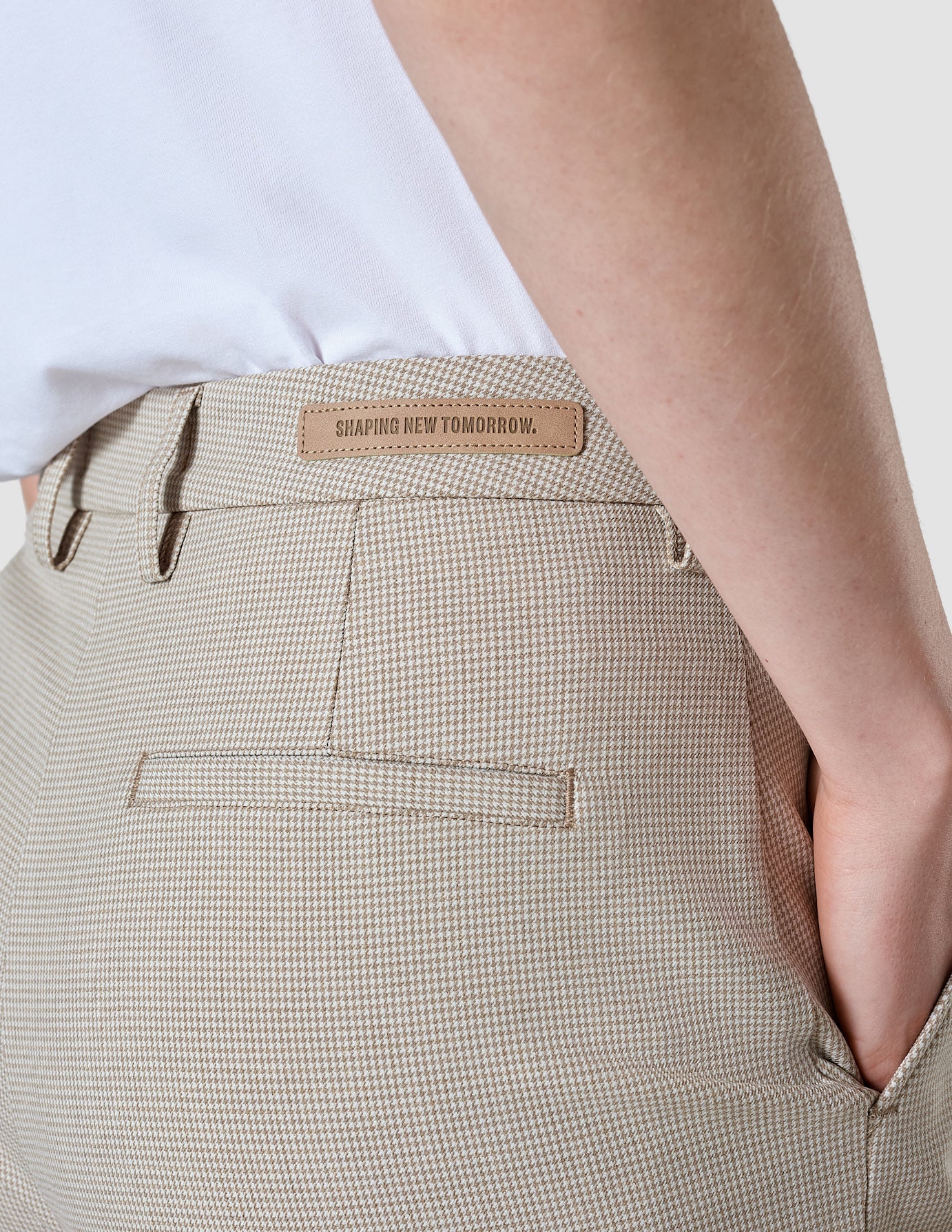 Essential Tapered Petite Check Pants for Women - Stylish & Comfortable Office & Casual Wear