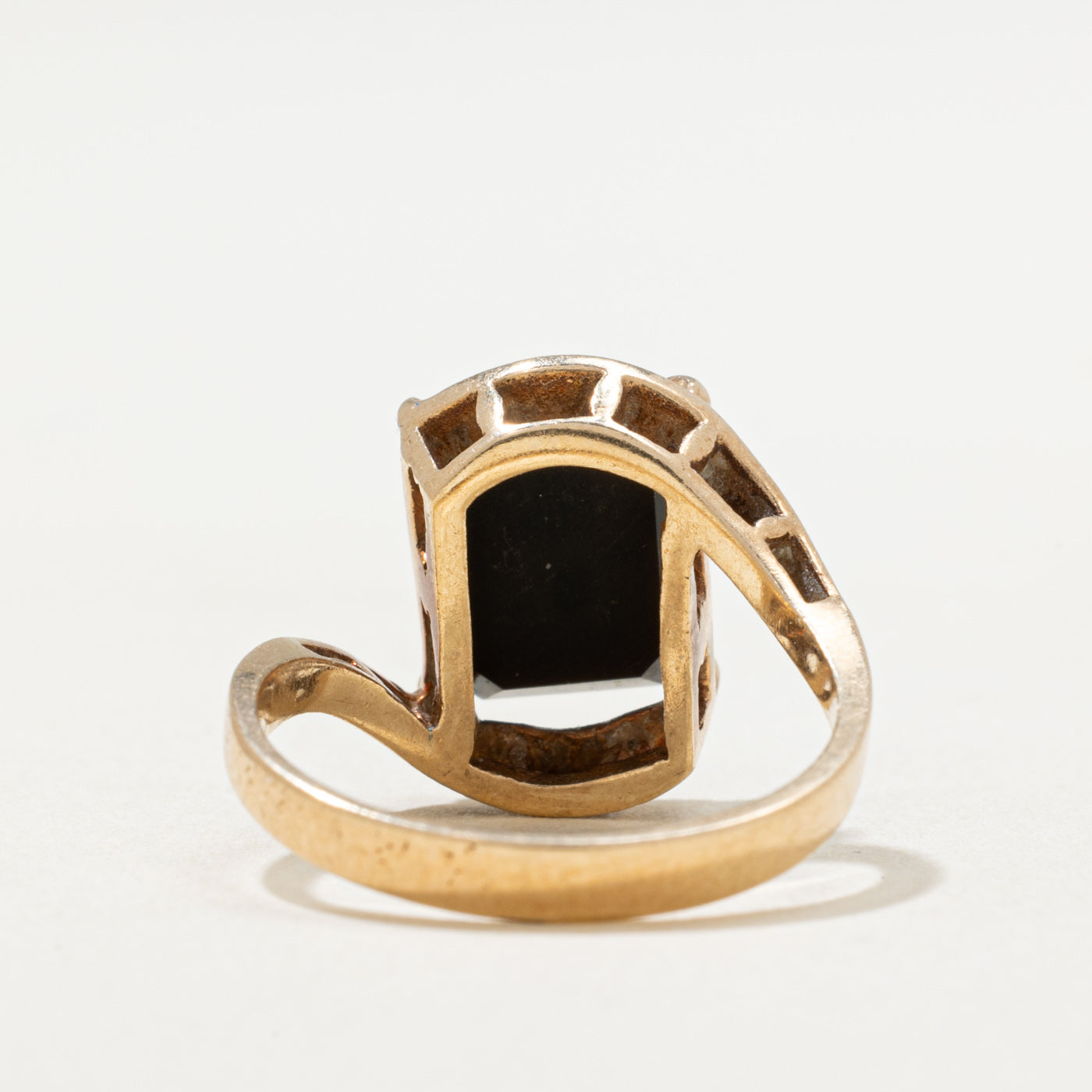 10K Yellow Gold Onyx Bypass Ring for Women - 1.40ct Genuine Black Onyx Gemstone - Size 5.25 - Elegant Stackable Ring for Everyday Wear, Anniversary Gifts & Special Occasions