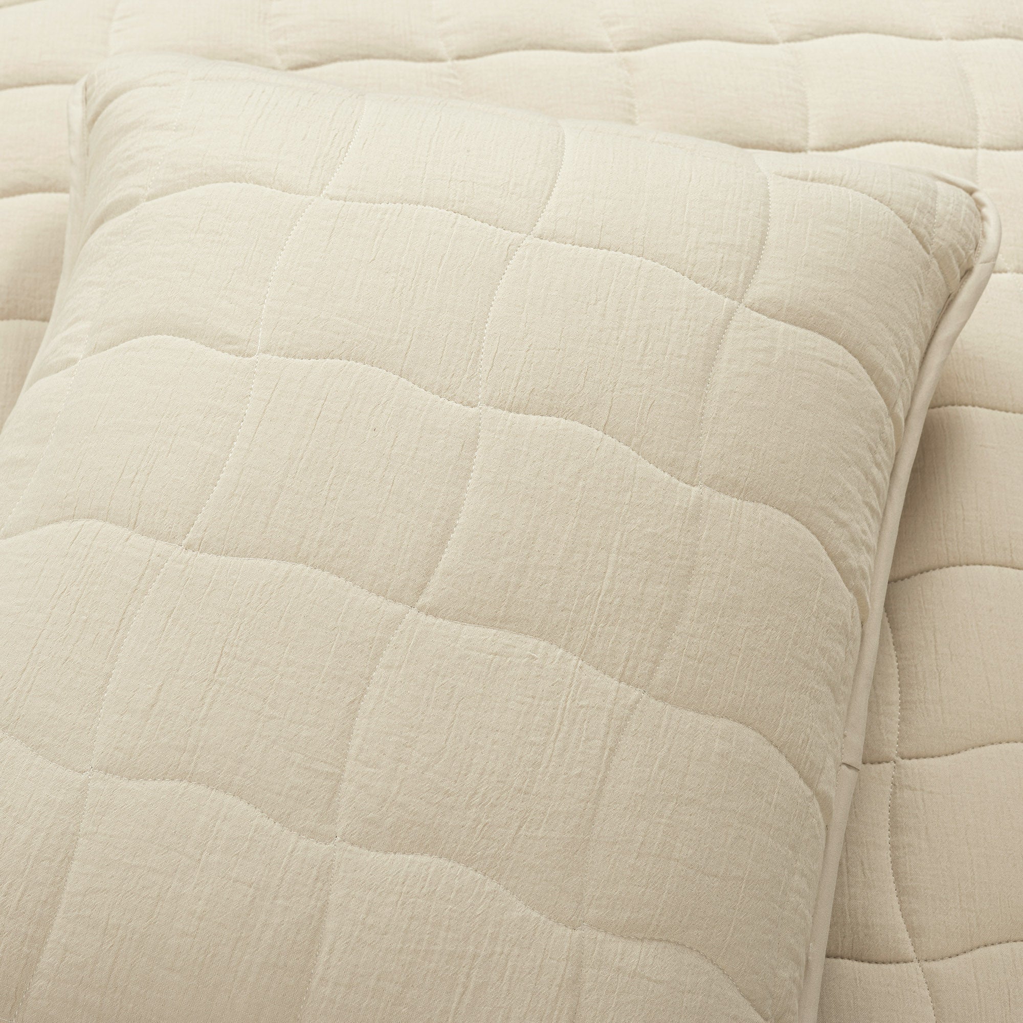 Premium 3-Piece Cloud Gauze Quilt Set - Soft & Breathable Bedding for All Seasons - Perfect for Cozy Nights, Guest Rooms & Vacation Homes