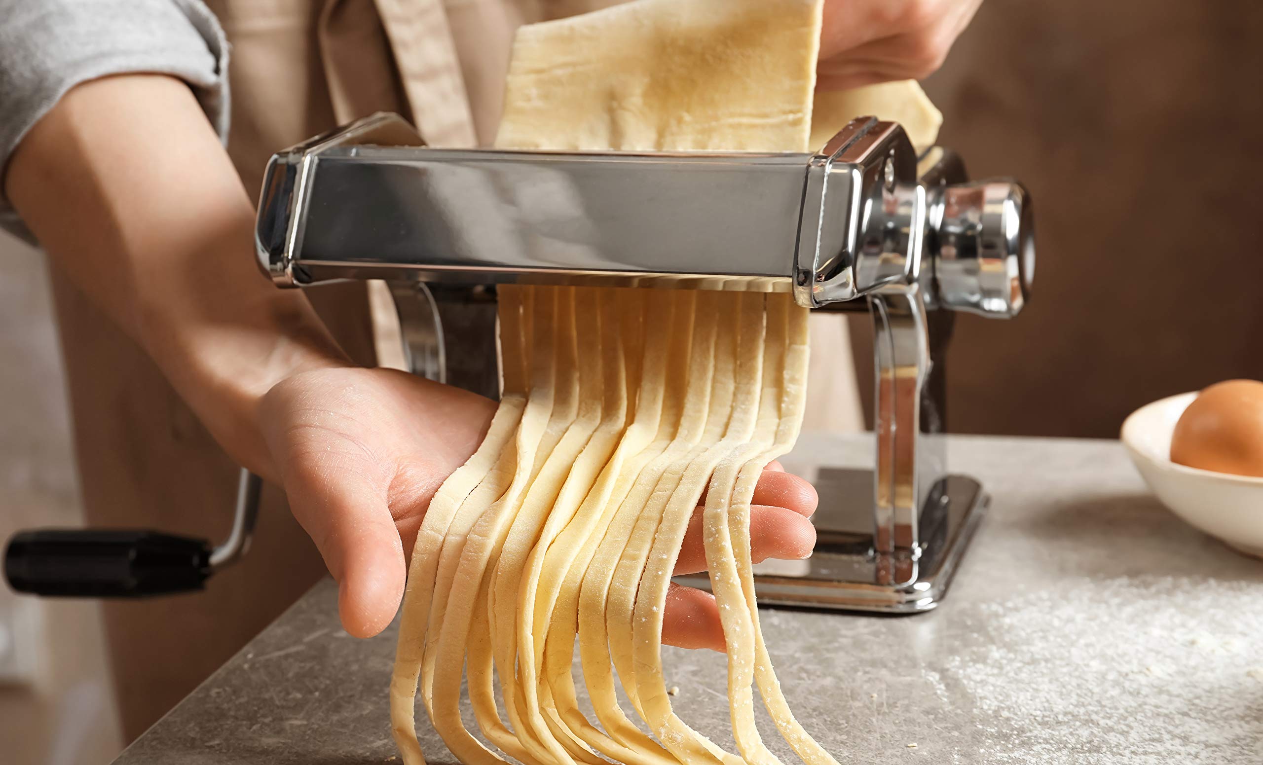Stainless Steel Manual Pasta Maker Machine - Adjustable Thickness Settings, Removable Handle & Clamp for Fresh Homemade Pasta - Perfect for Italian Cuisine, Family Cooking & Restaurant Use