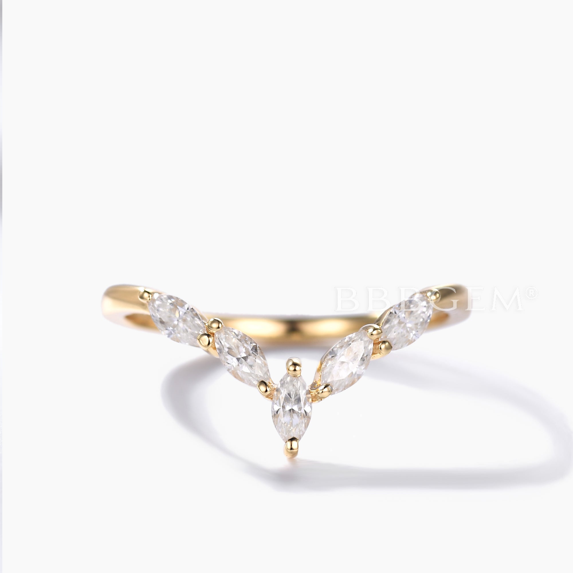 14K Yellow Gold Marquise Moissanite Wedding Ring Set - Curved Chevron Matching Band for Women, Bridal Jewelry, Anniversary Gift, Engagement Ring Alternative for Special Occasions