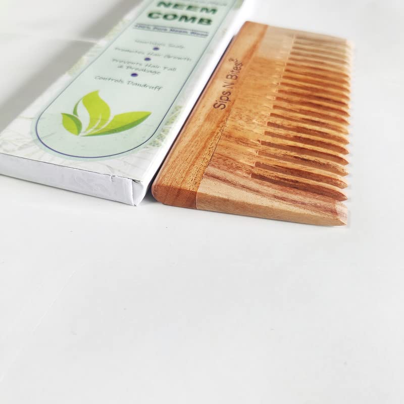 100% Pure Kacchi Neem Wooden Comb for Men & Women - Natural Hairfall & Dandruff Control with Cold Pressed Neem Oil - 5.5 Inch Ayurvedic Hair Care Comb for Healthy Scalp & Shiny Hair - Perfect for Daily Grooming & Ayurvedic Hair Treatment