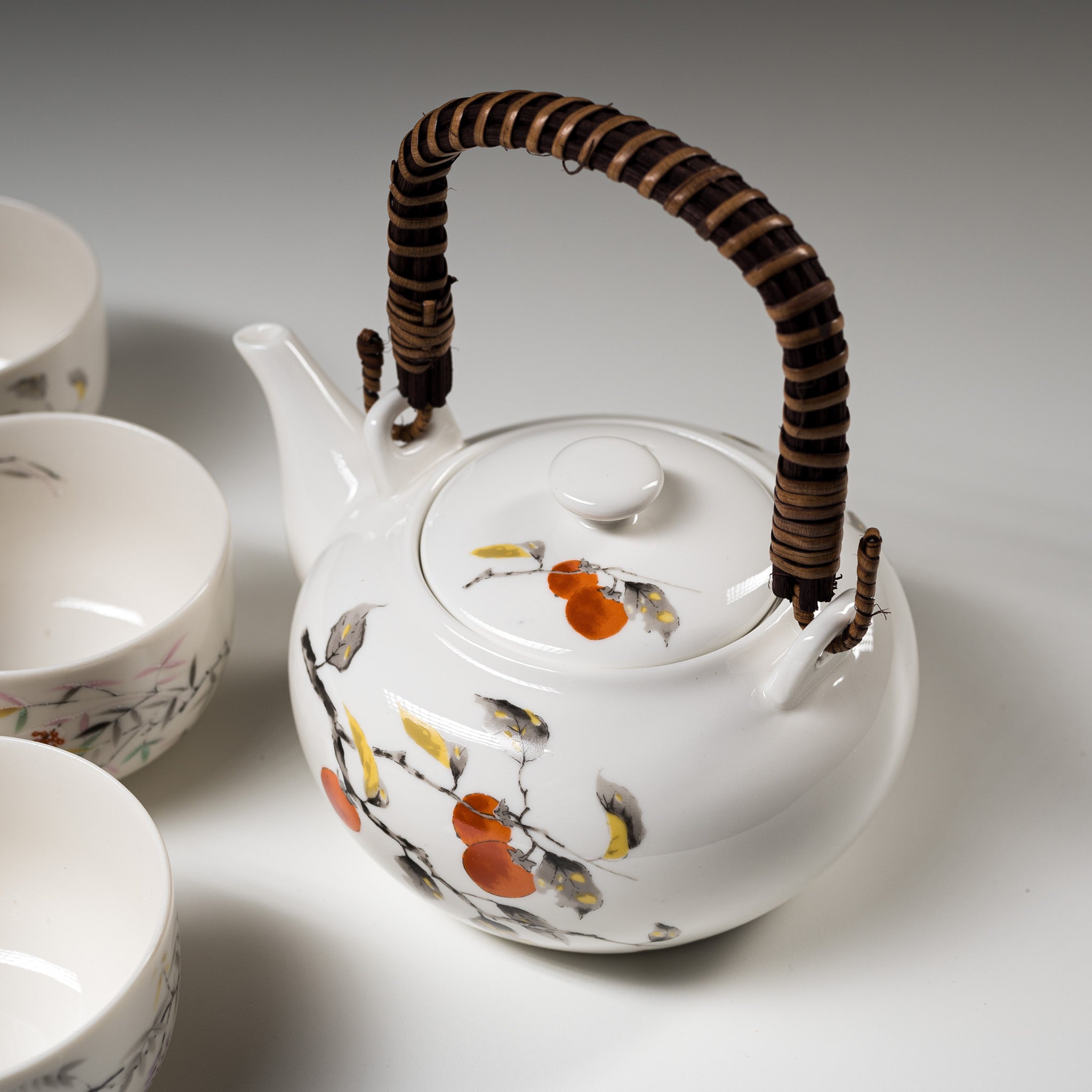 Premium Seasonal Floral Tea Set - 550ml Ceramic Teapot with Infuser, Perfect for Blooming Tea & Herbal Infusions | Ideal for Home, Office & Gifting