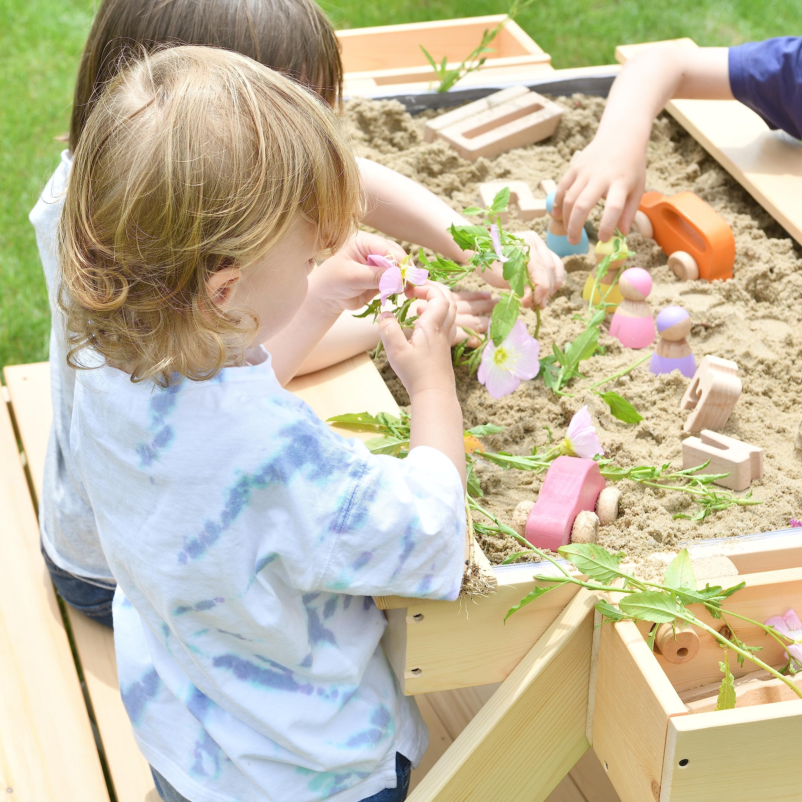 Avenlur Kids Wooden Sand and Water Table - Durable Pine Wood Sensory Play Table with Storage Shelf - Portable Outdoor Activity Center for Creative & Imaginative Play - Perfect for Backyard, Beach, and Playroom Fun