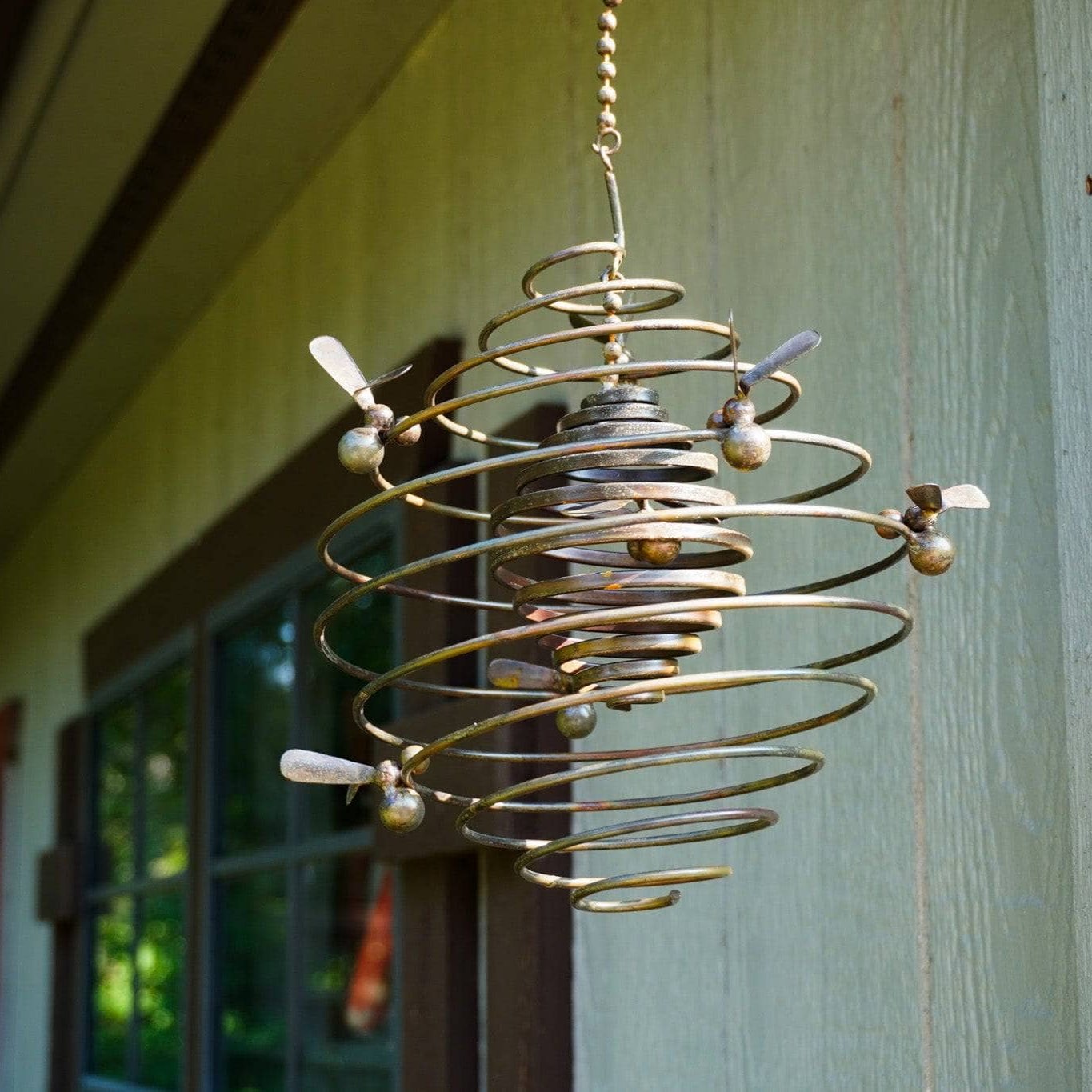 Double Spiral Bee Garden Ornament - Handcrafted Metal Decoration for Outdoor Lawn, Yard, and Patio Decor - Perfect for Garden, Backyard, and Landscape Design