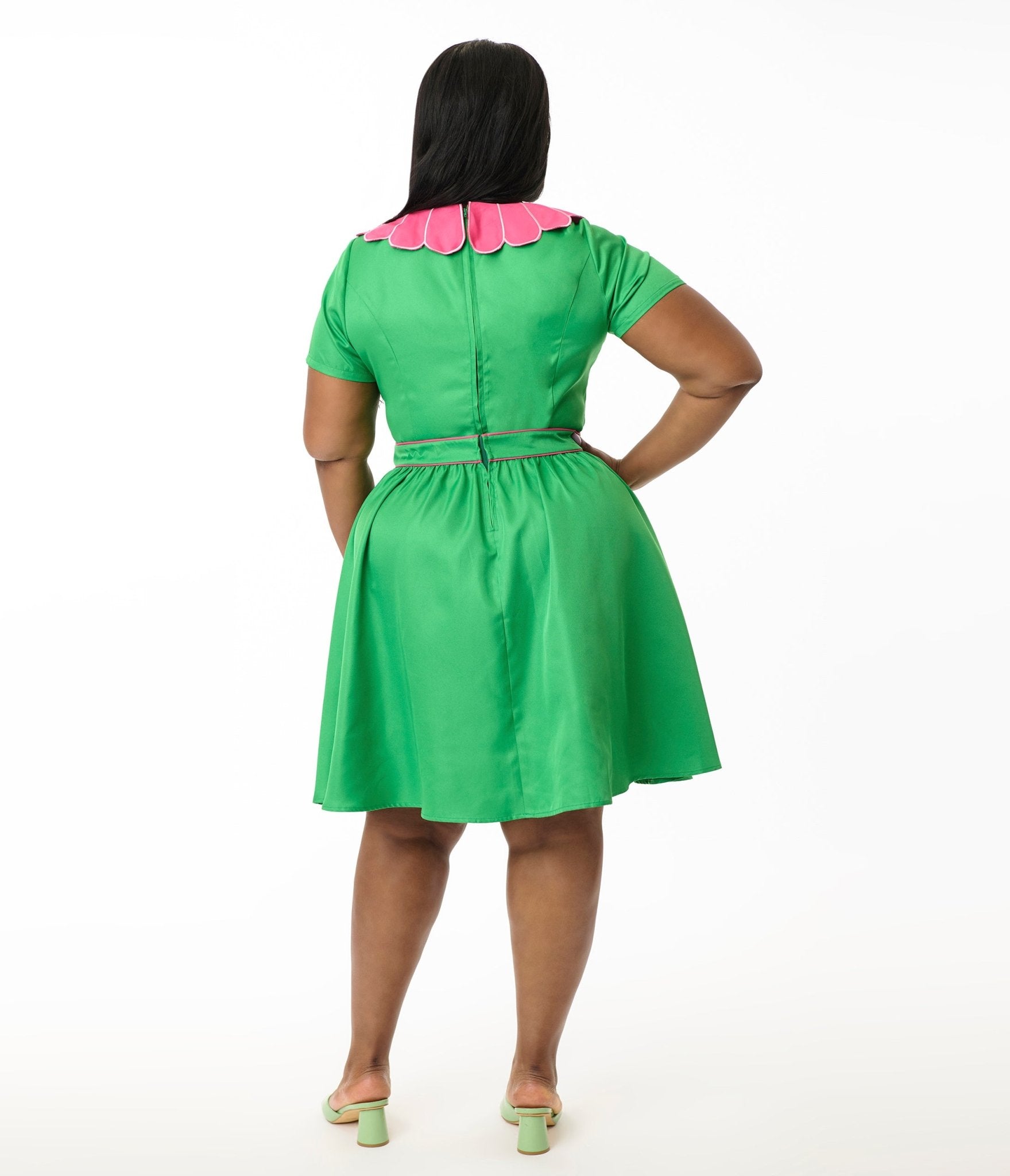 Smak Parlour Plus Size Green & Hot Pink Petal Collar Flare Dress for Women | Elegant Party & Cocktail Attire | Perfect for Weddings, Date Nights & Special Occasions