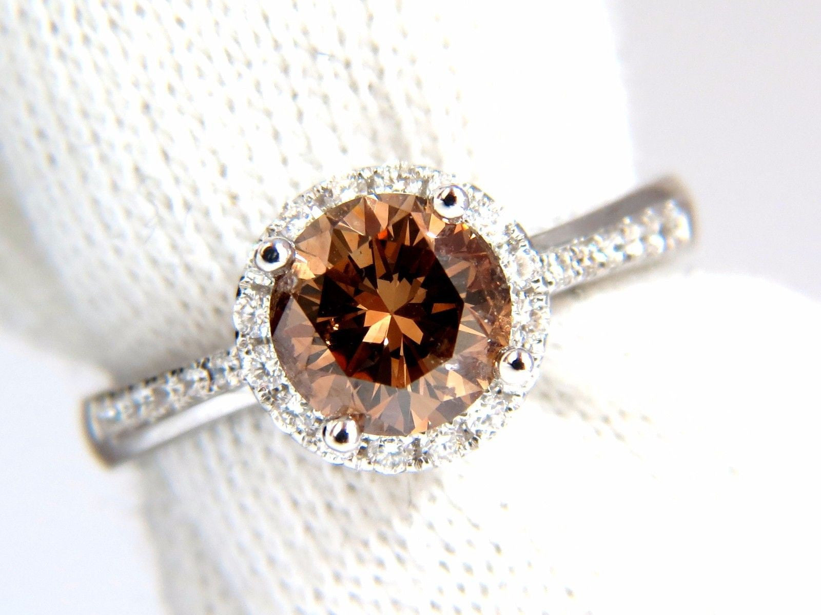 1.78ct Natural Fancy Vivid Orange Brown Diamond Ring in 18K Gold - Elegant Jewelry for Weddings, Anniversaries & Special Occasions