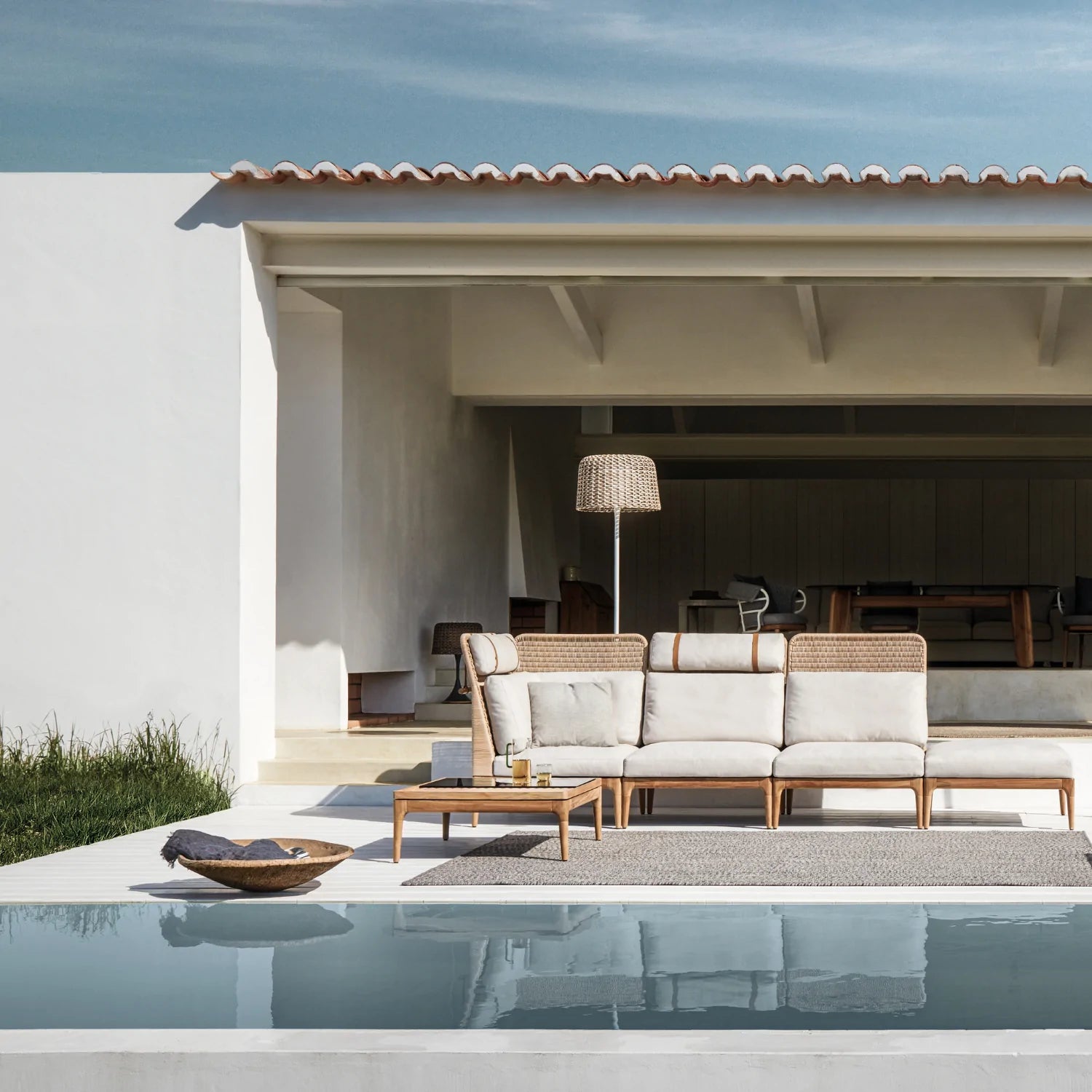 Gloster Lima High Back Left End/Corner Unit - Modern Outdoor Patio Furniture for Garden, Poolside & Balcony - Durable Wicker & Aluminum Design