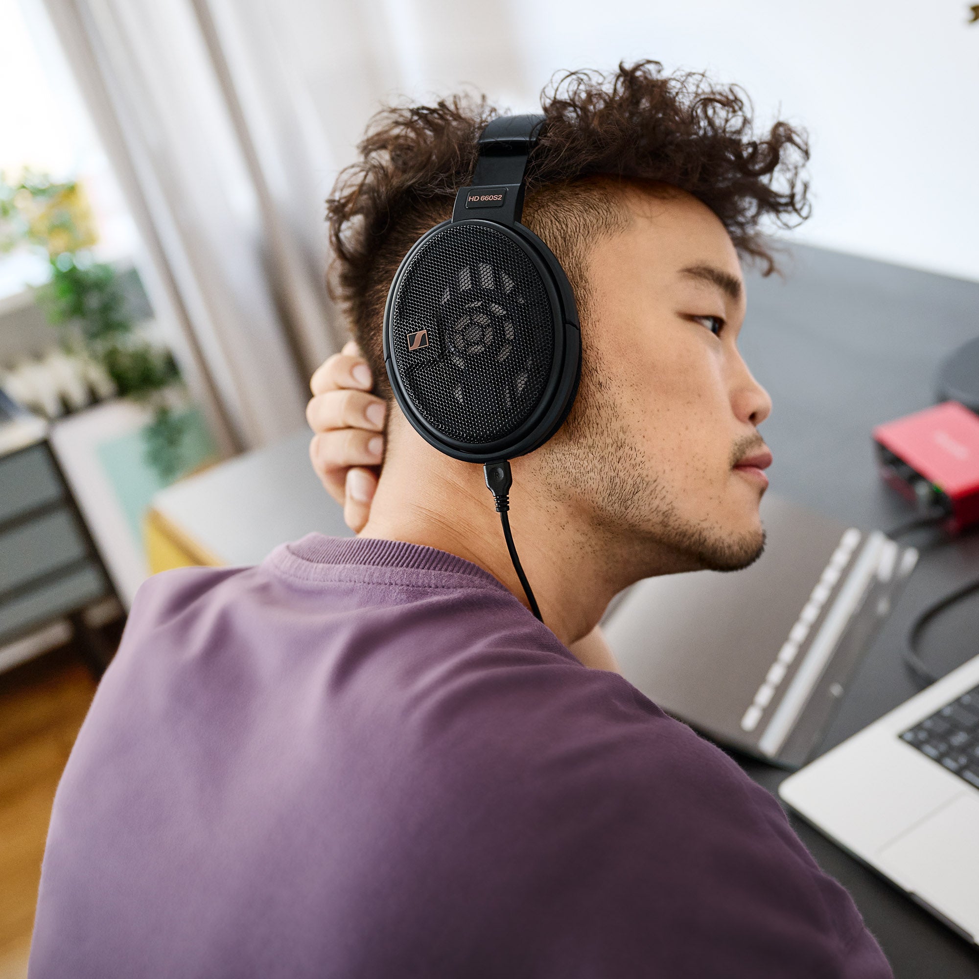 Sennheiser HD660S2 Open Back Headphones - Premium Audiophile Headset for Music & Gaming - High-Fidelity Sound, Comfortable Over-Ear Design - Perfect for Studio Recording, Streaming & Home Entertainment