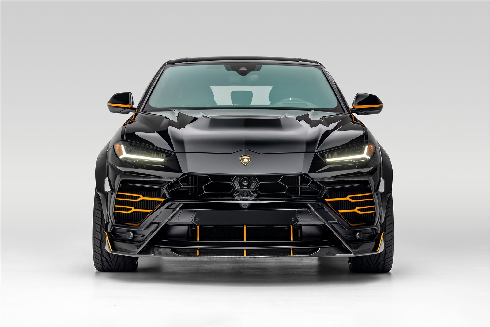 Lamborghini Urus Rampante Special Edition SUV - Luxury High-Performance Sports Car for Off-Road & City Driving