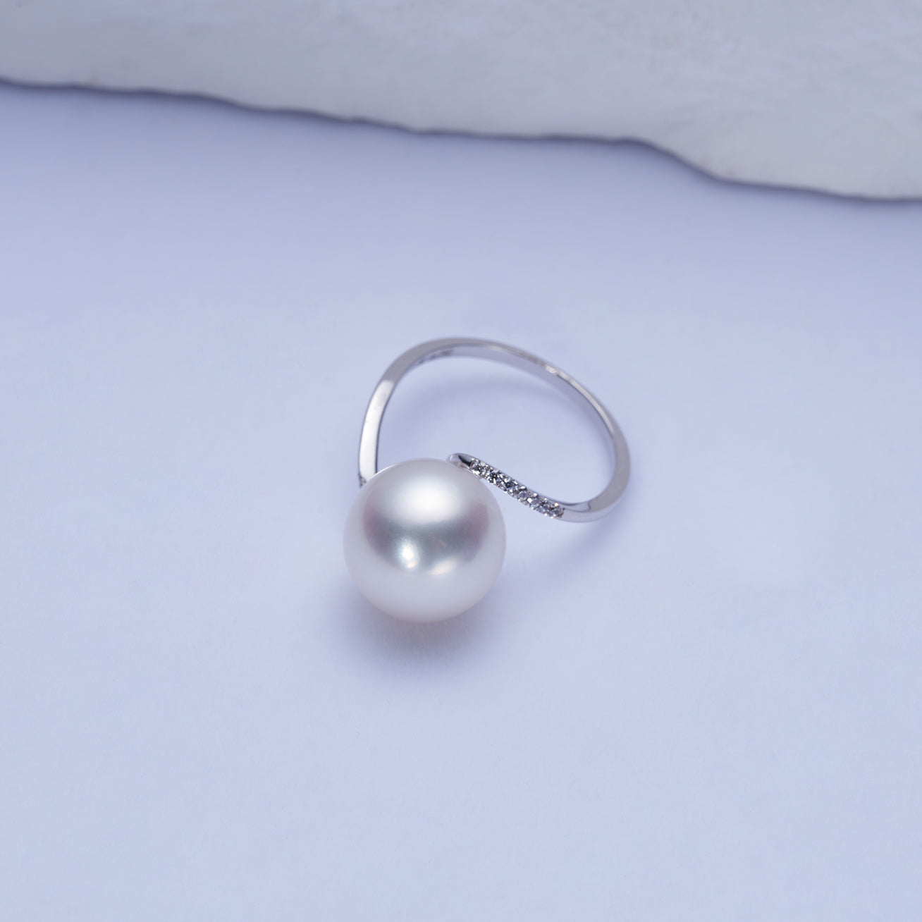 18K Gold Australian White South Sea Pearl Ring - Elegant Wedding Jewelry for Women, Perfect for Bridal, Engagement & Anniversary Gifts