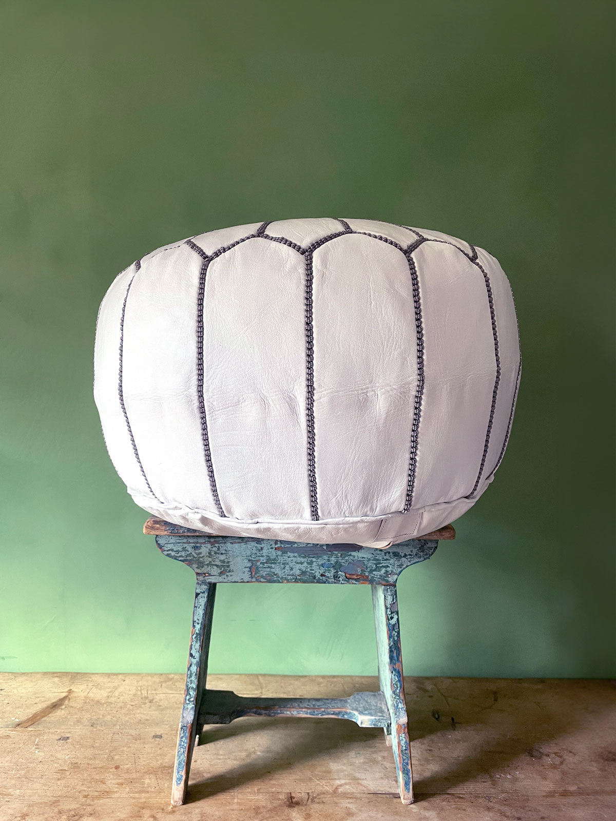 Handmade Moroccan Leather Pouffe Ottoman - White & Grey Boho Chic Footstool for Living Room, Bedroom & Lounge Decor