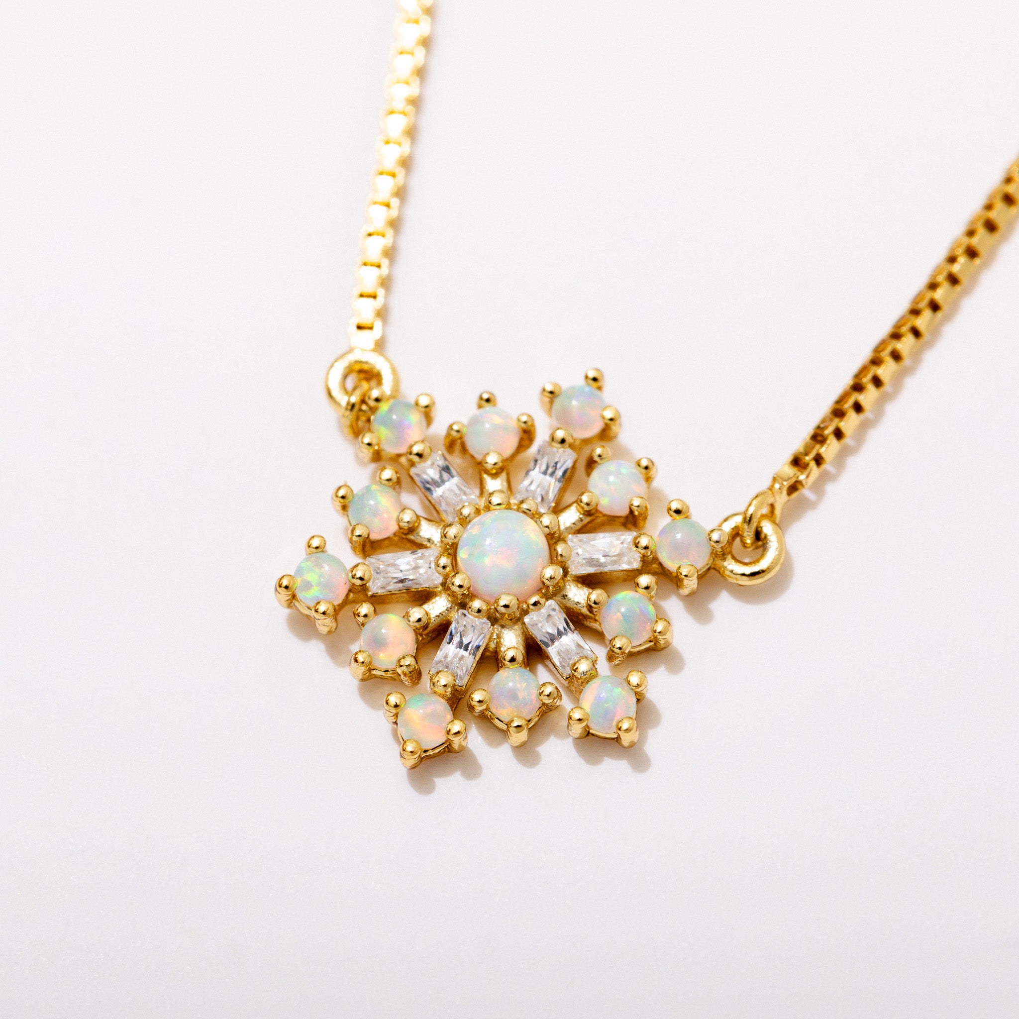 Snow Queen Snowflake Necklace - Elegant Winter Jewelry for Women, Christmas Gift, Party & Holiday Accessory - Perfect for Weddings, Prom, Christmas and Special Occasions