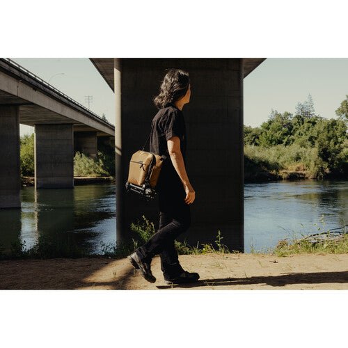 Peak Design Everyday Sling 6L V2 Camera Bag - Waterproof & Lightweight Coyote Brown Crossbody Sling for Photographers, Travel & Daily Commute