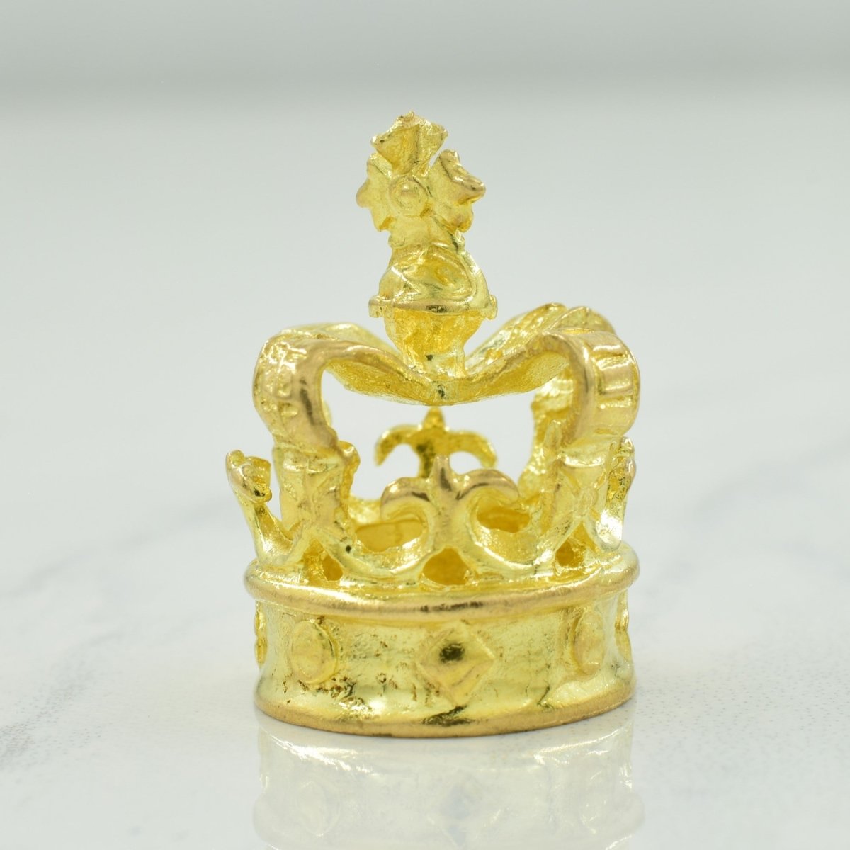 10K Yellow Gold Crown Charm Pendant for Women - Elegant Jewelry Gift for Birthday, Anniversary & Special Occasions | Perfect for Layering, Everyday Wear & Gift Giving