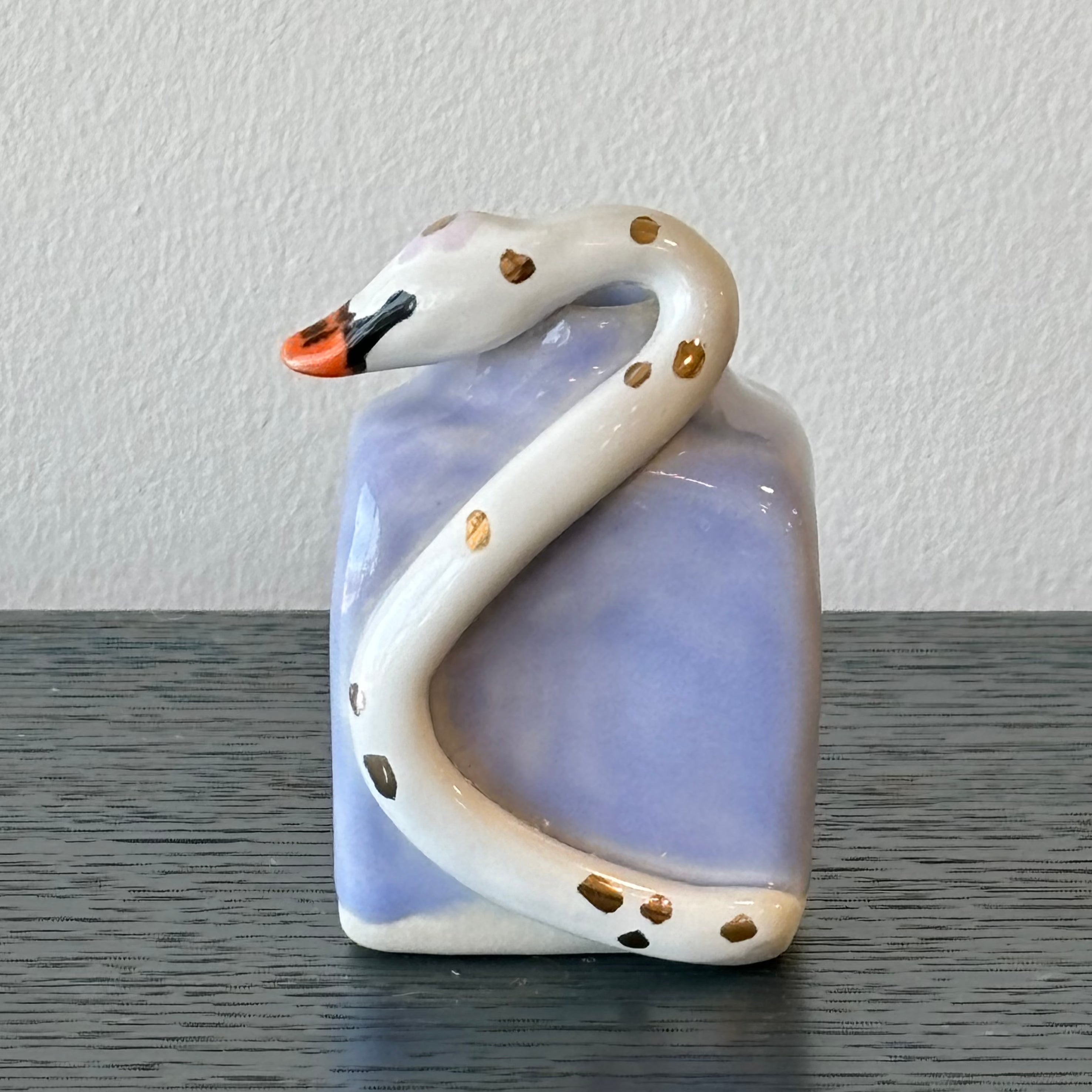 Elegant Swan-Shaped Glass Vase for Home Decor - Perfect for Wedding Centerpieces, Floral Arrangements, and Tabletop Displays