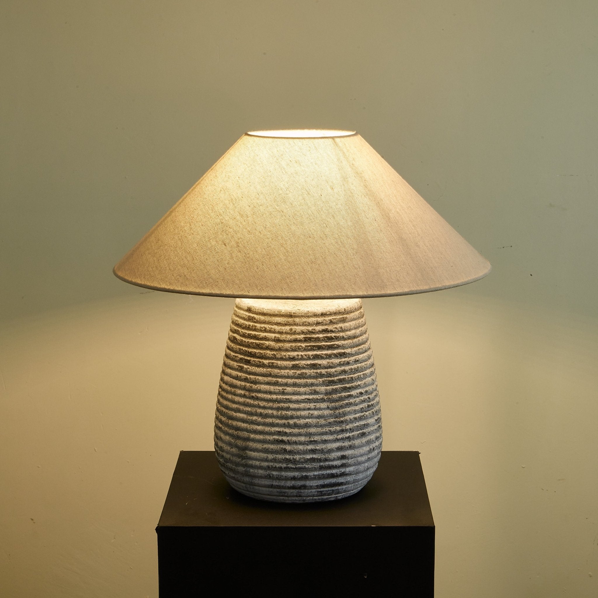 Callisto Ribbed Ceramic Table Lamp - Modern Home Decor for Living Room, Bedroom & Office - Warm White Lighting for Cozy Ambience