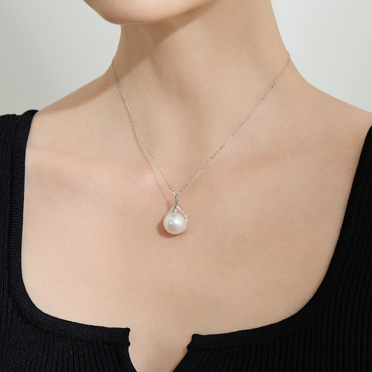 18K Solid Gold Australian White South Sea Pearl Necklace - Elegant & Timeless Jewelry for Women, Perfect for Weddings, Anniversaries & Special Occasions