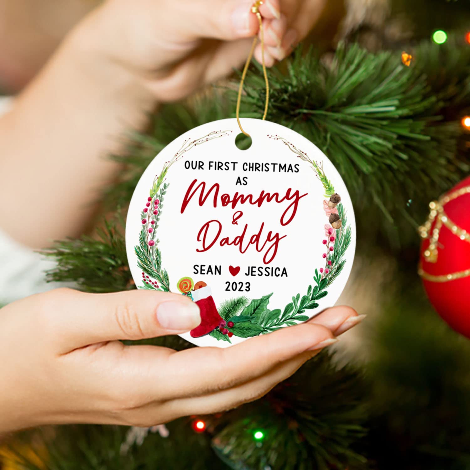 Personalized Our First Christmas as Mommy and Daddy Ornament 2025 - Custom New Parents Christmas Tree Decoration for Couples & Baby's First Xmas - Perfect for Holiday Gifts, Family Tree Decor, and New Parent Celebrations