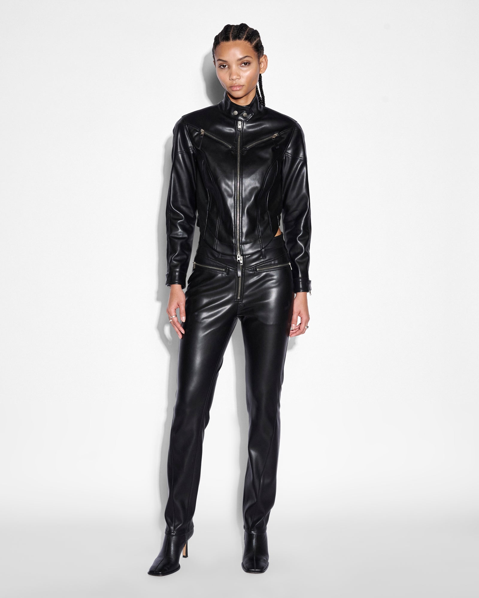 Vivienne Black Women's Jacket - Stylish & Comfortable Outerwear for Casual Wear, Work & Outdoor Activities