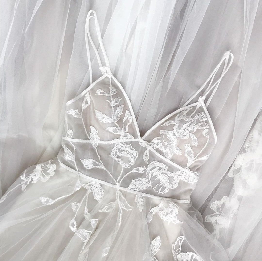 Willowby Kendrew 54716 Wedding Gown - Elegant Lace Bridal Dress for Bride, Perfect for Beach, Church & Outdoor Ceremonies