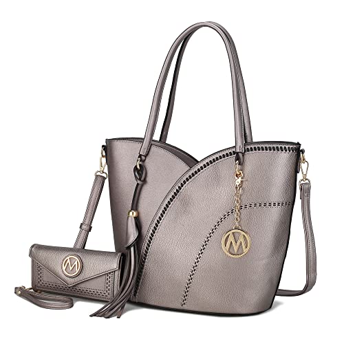 Zoely Pewter