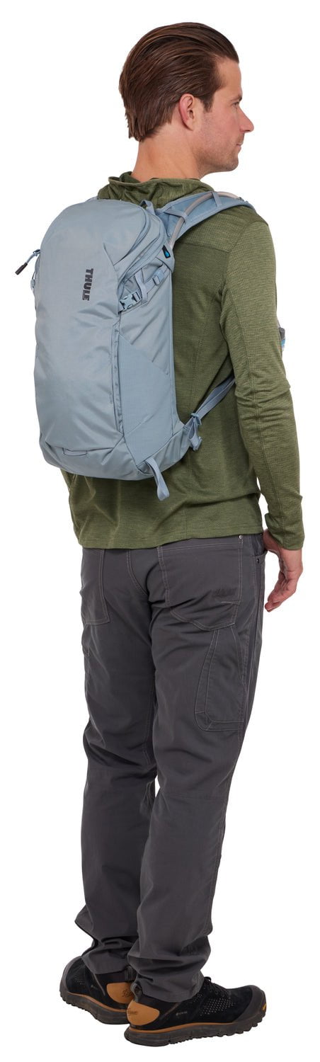 Thule AllTrail Hydration Pack 16L - Lightweight Waterproof Hiking Backpack with 2L Hydration Bladder - Perfect for Trail Running, Camping & Outdoor Adventures