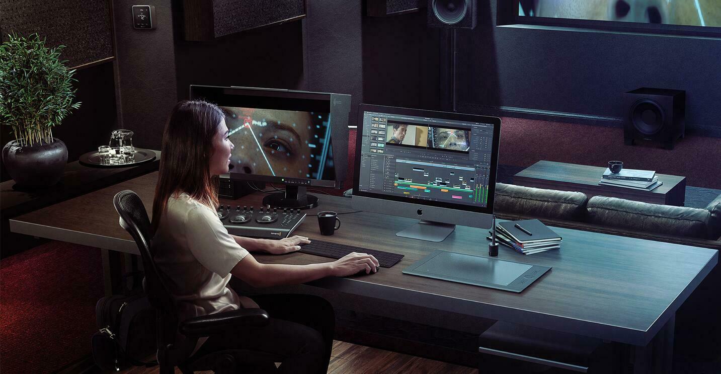 Blackmagic DaVinci Resolve Studio 15 Dongle - 100% Genuine License Key for Professional Video Editing - Perfect for Filmmakers & Content Creators