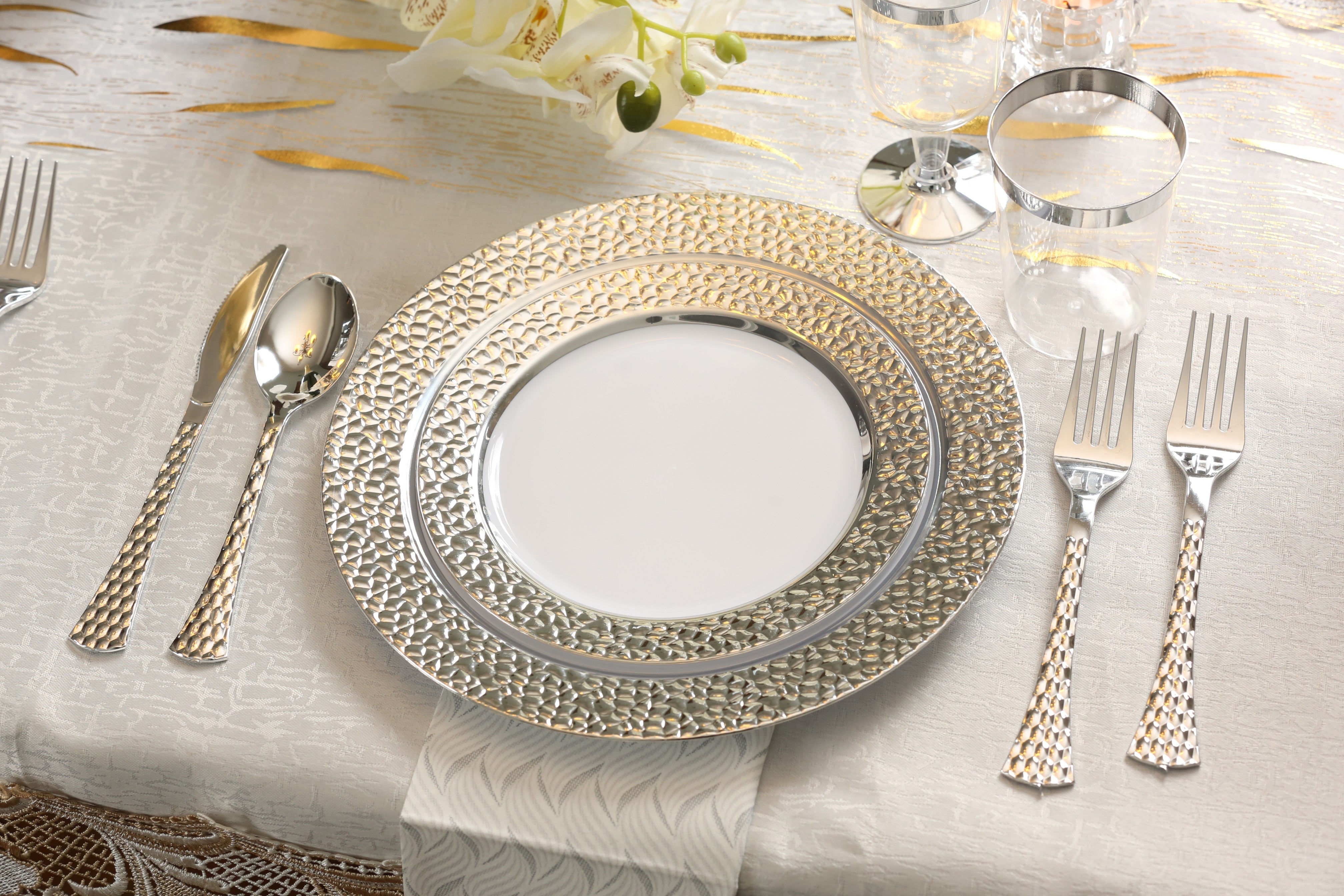 100-Piece White & Silver Round Plastic Dinnerware Set with Hammered Design - Includes Plates, Forks, Knives & Spoons for 20 Guests - Perfect for Weddings, Parties, Catering & Outdoor Events