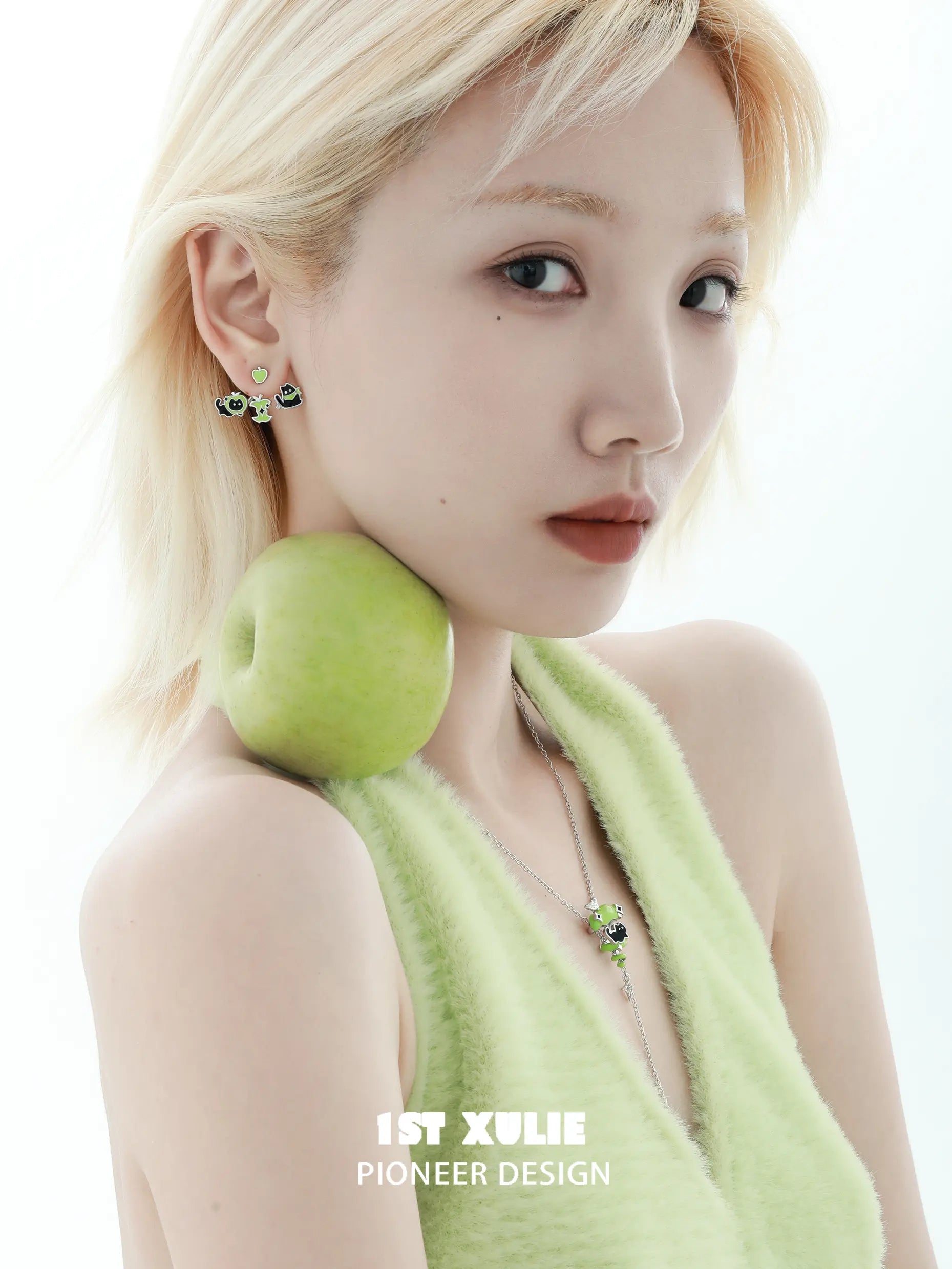 18k Platinum Plated Cyclone Apple Necklace for Cats & Dogs - Cute Pet Jewelry for Special Occasions & Photo Shoots
