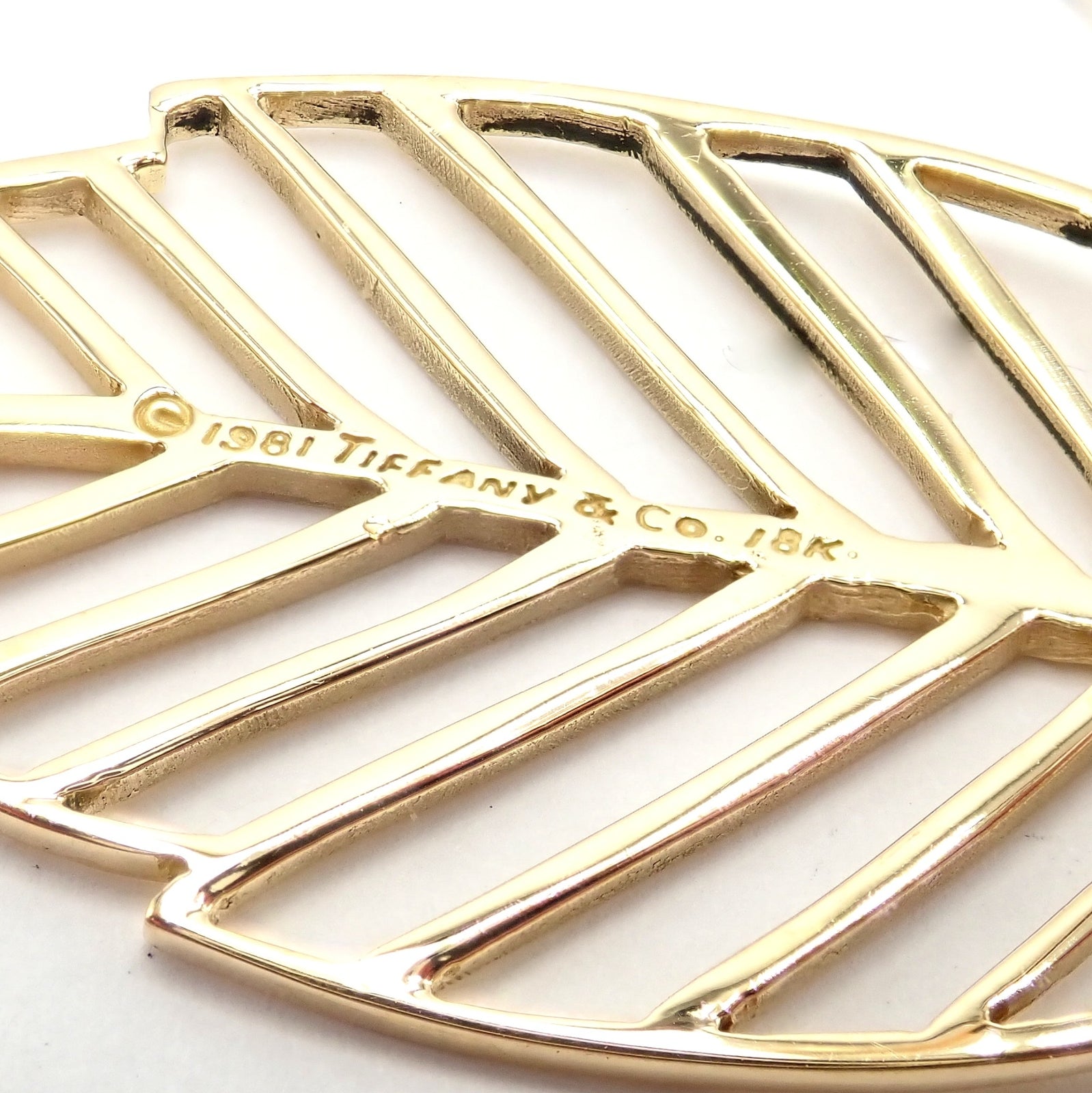 Authentic Tiffany & Co Angela Cummings 18k Yellow Gold Leaf Pin Brooch Vintage 1981 - Elegant Jewelry Gift for Women, Perfect for Weddings, Parties & Special Occasions